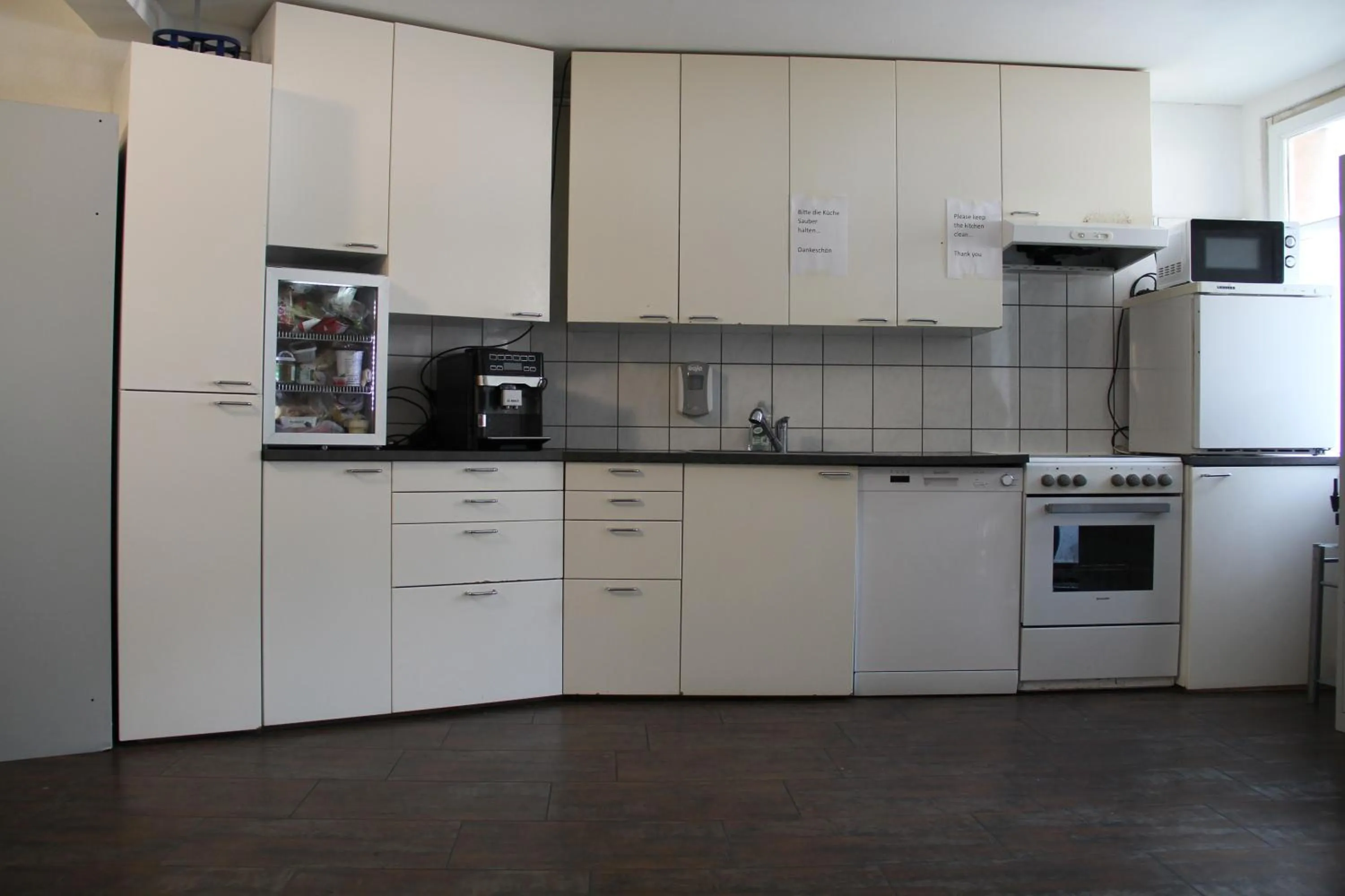 Kitchen or kitchenette in Stay2Night City Center Hostel Self Check-In No Reception