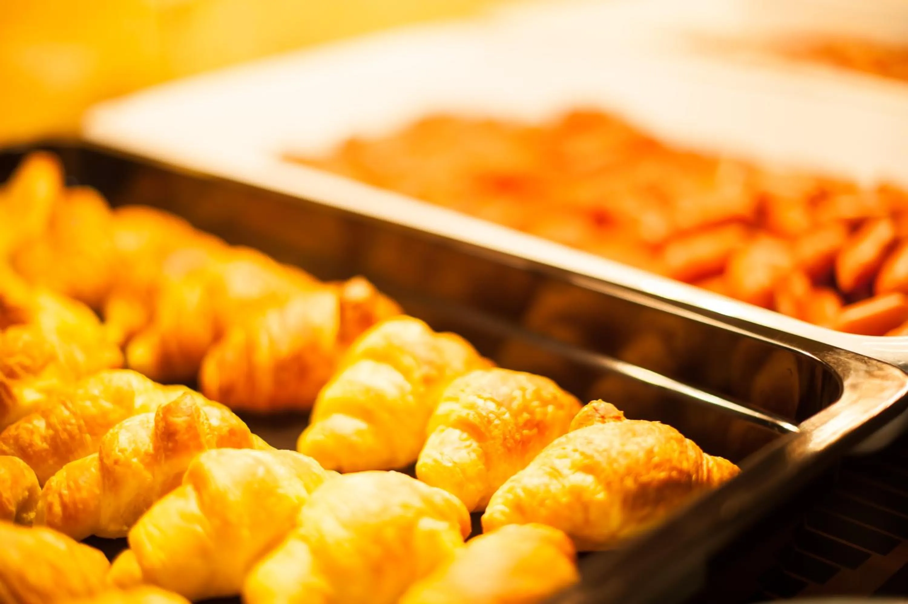 Restaurant/places to eat in Crystal City Hotel