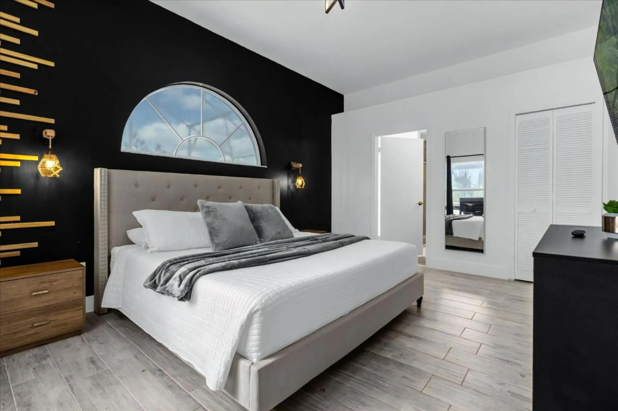 Property building, Bed in 3 Bedrooms 2 Bathrooms Lindfields 3026 Bc