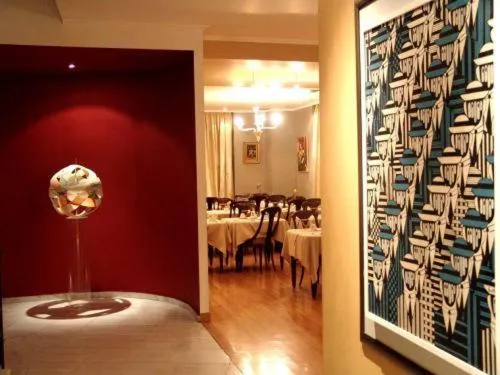 Restaurant/places to eat in Art Hotel Athens