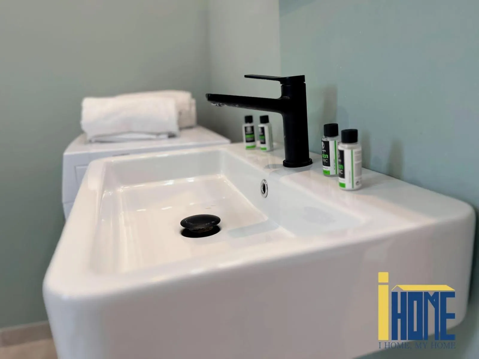 Bathroom in Skiathou 12 Contemporary Residences