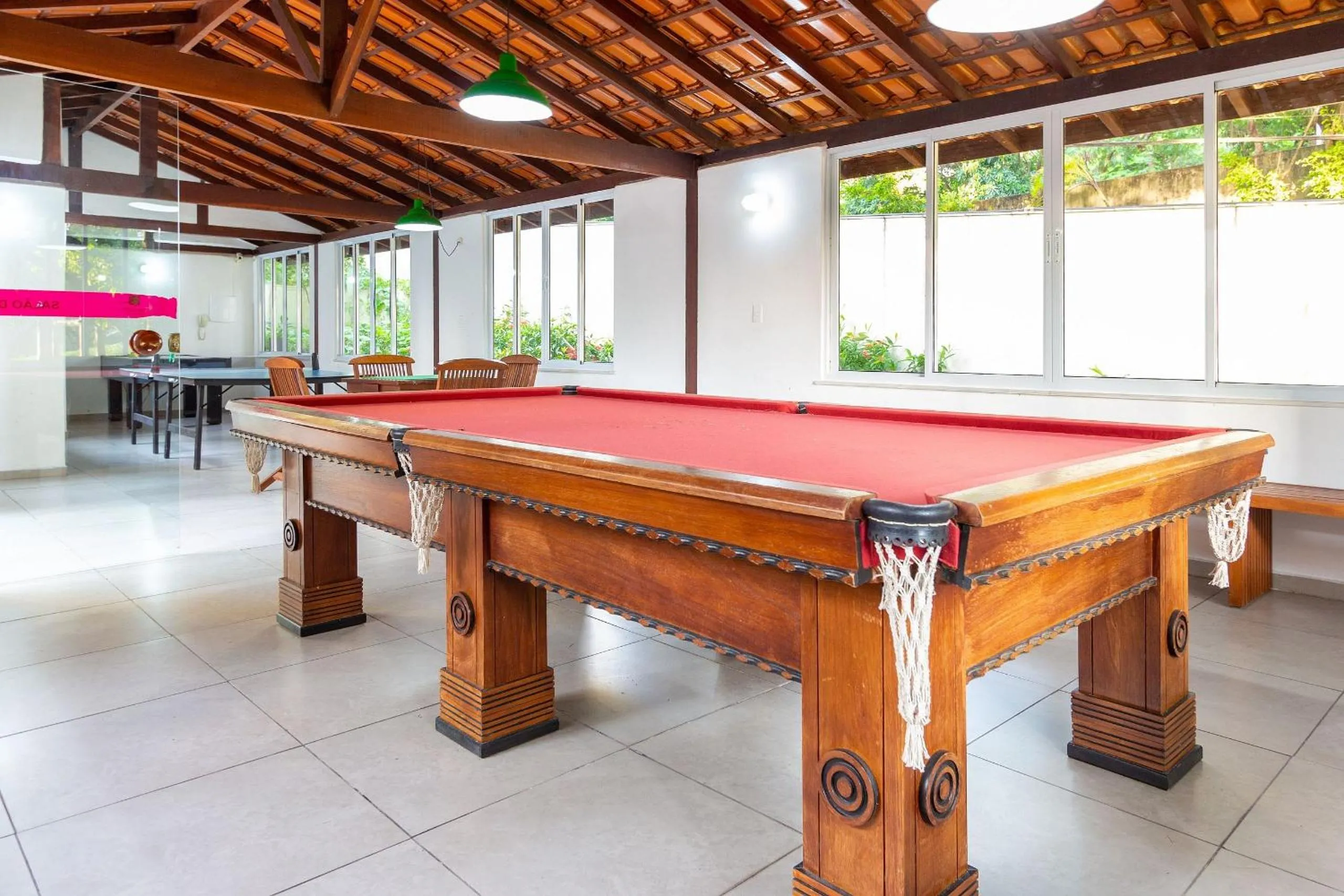 Game Room in Confortável apto 2Qtos c/ Varanda e Vista Mar