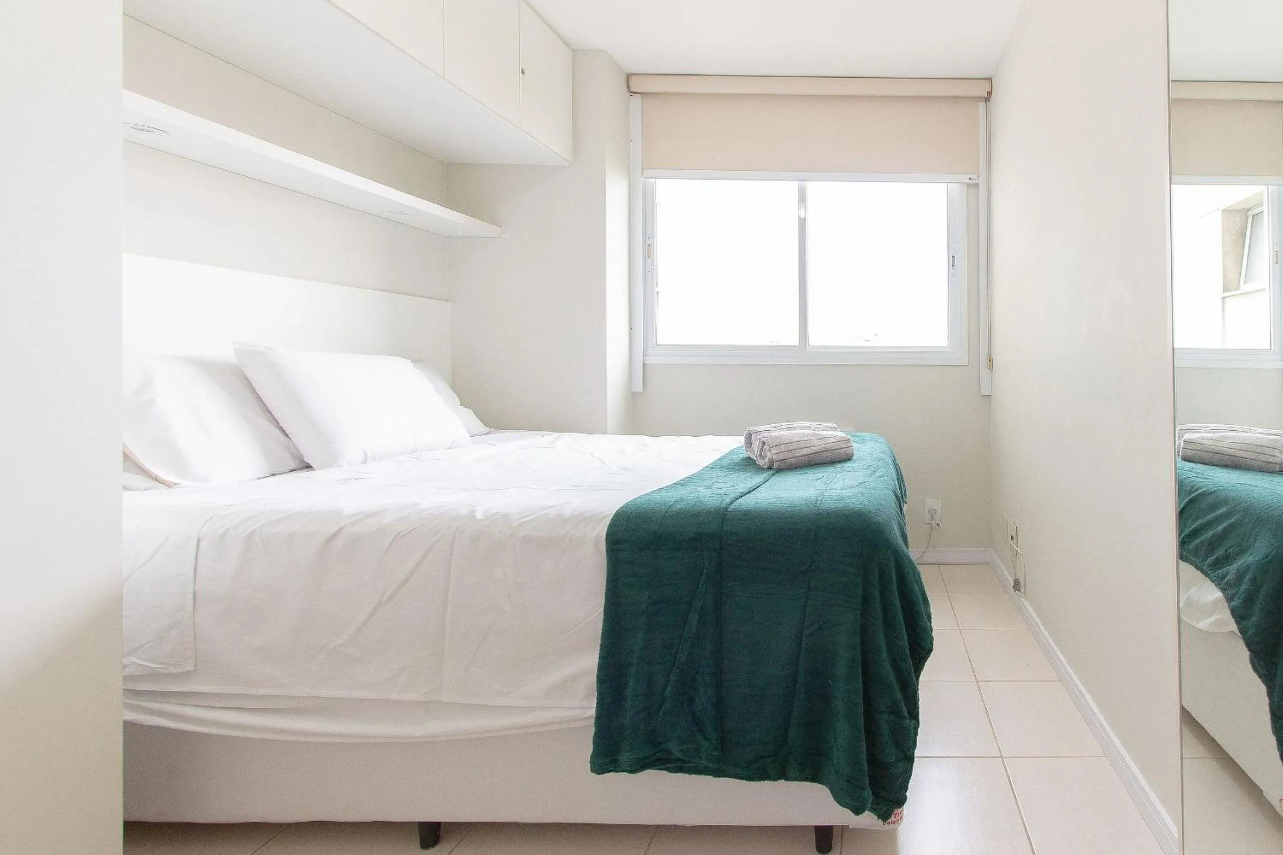 Bed in Confortável apto 2Qtos c/ Varanda e Vista Mar