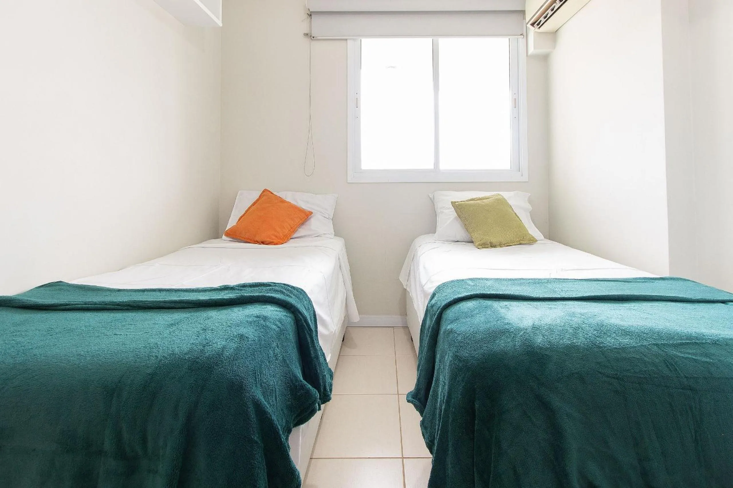 Bed in Confortável apto 2Qtos c/ Varanda e Vista Mar