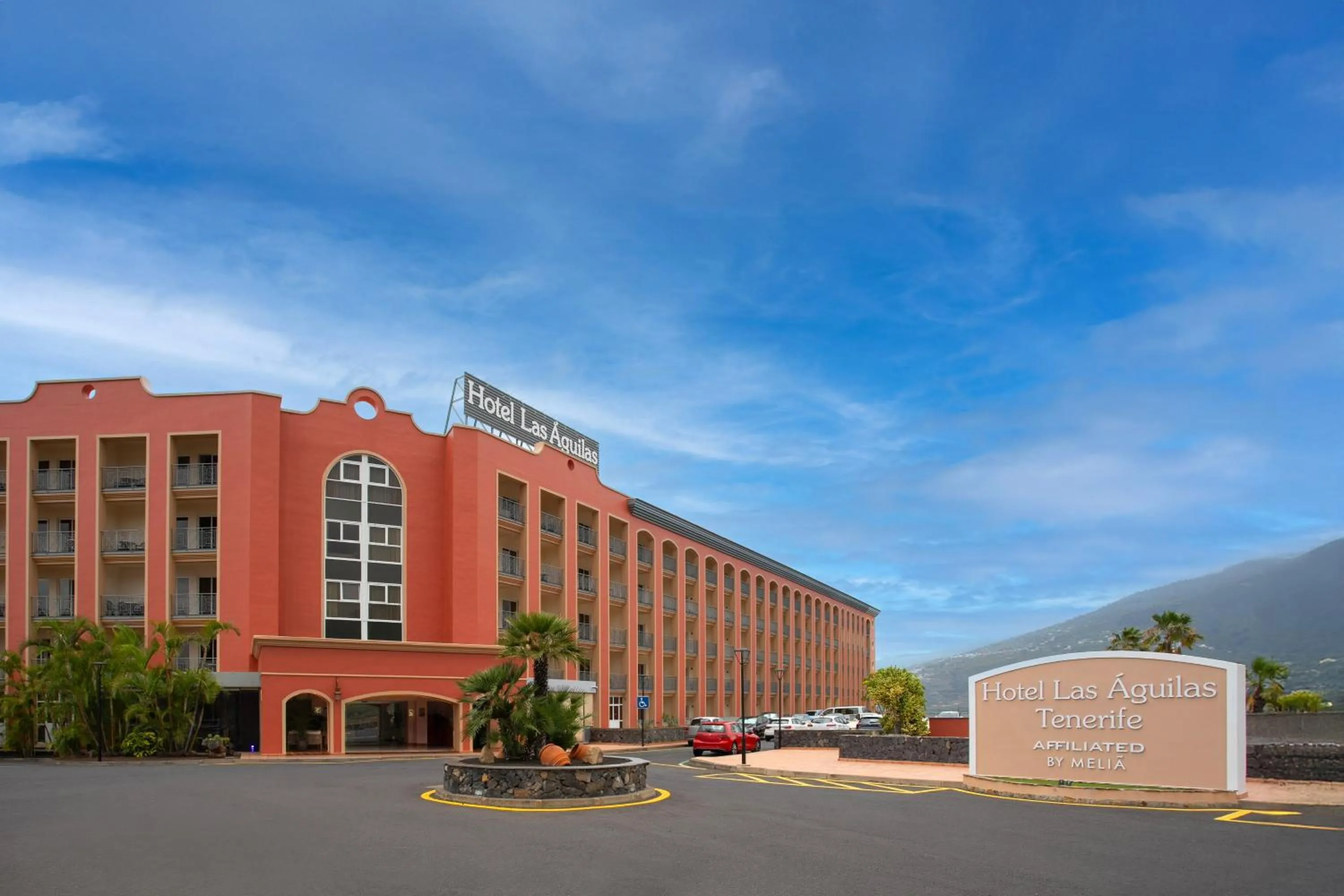 Facade/entrance in Hotel Las Águilas Tenerife, Affiliated by Meliá