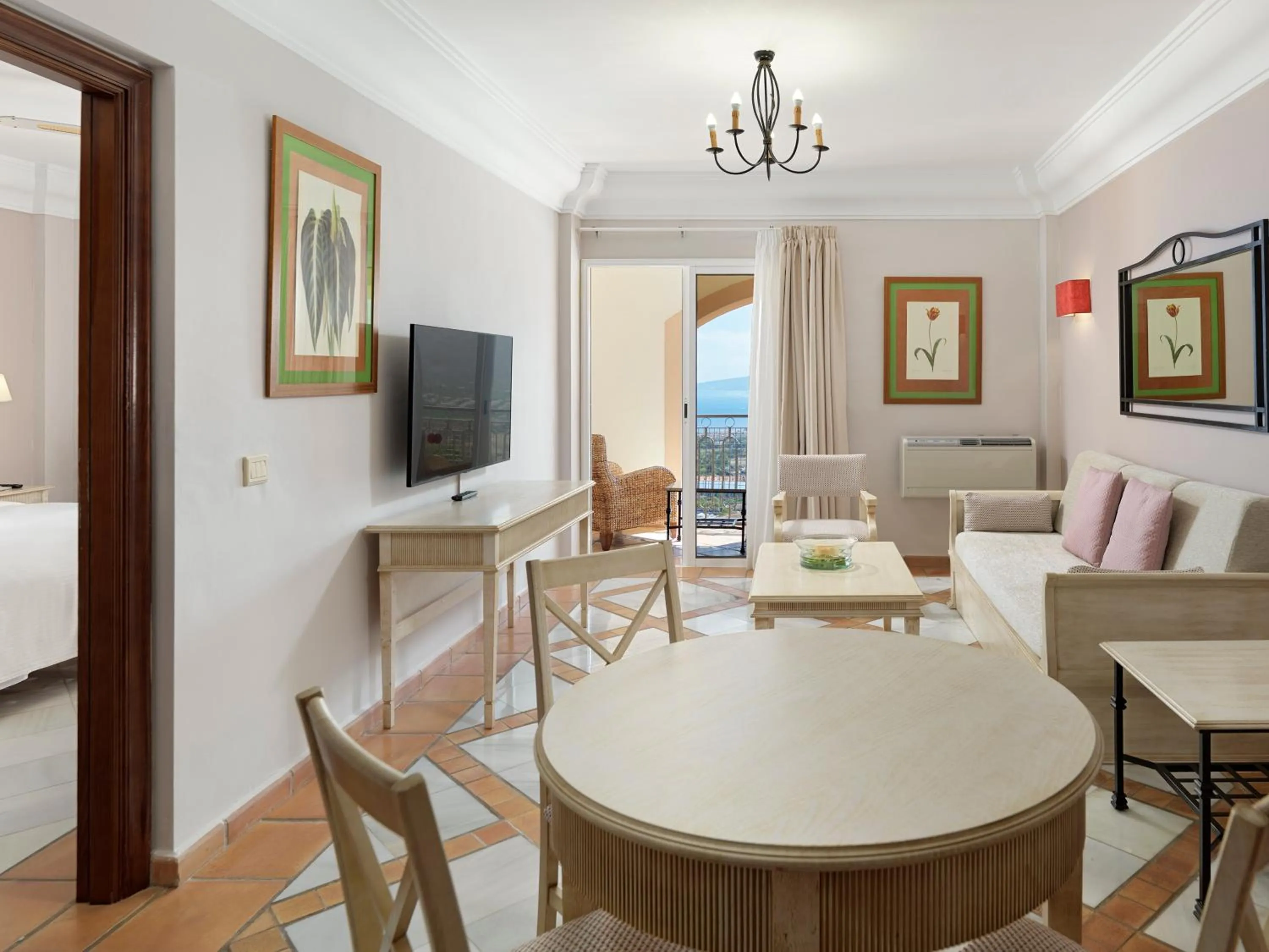 TV and multimedia in Hotel Las Águilas Tenerife, Affiliated by Meliá