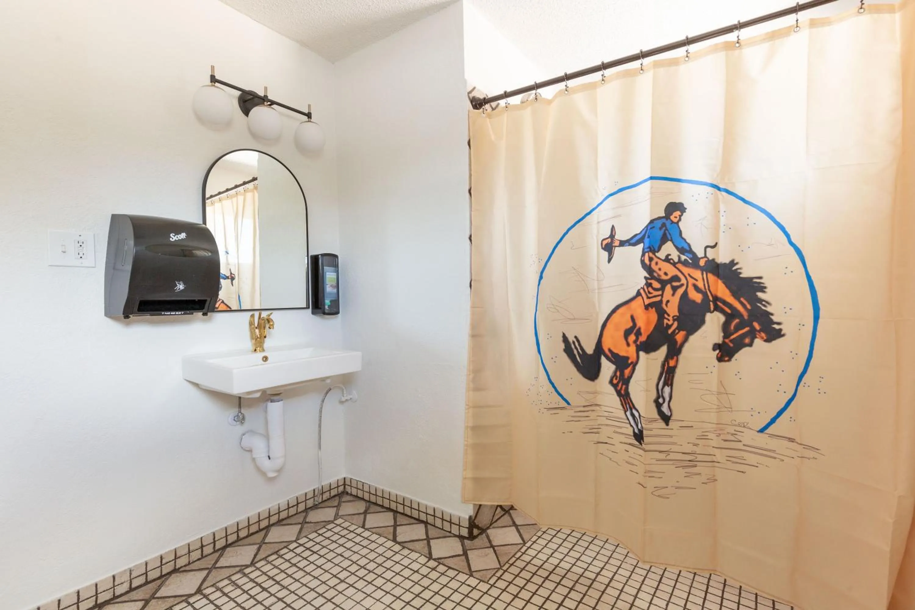 Bathroom in Hotel McCoy - Art, Libations, Pool Society