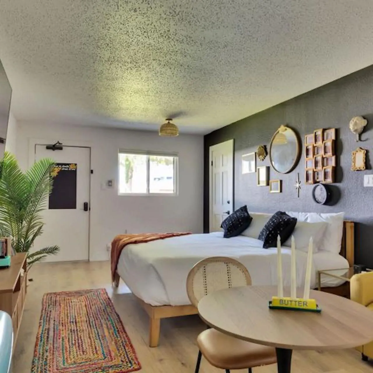 Bed in Hotel McCoy - Art, Libations, Pool Society