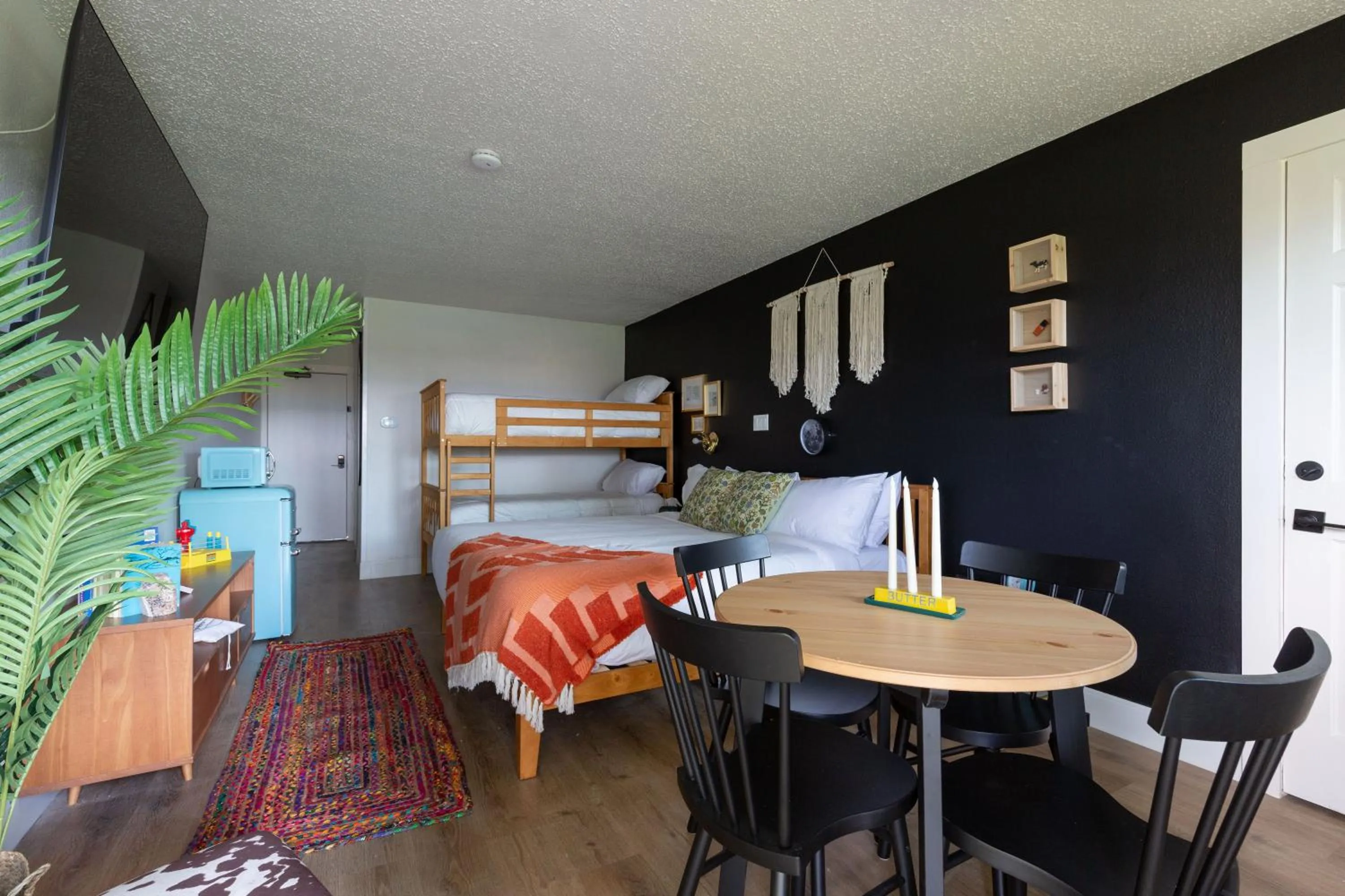 Bed in Hotel McCoy - Art, Libations, Pool Society