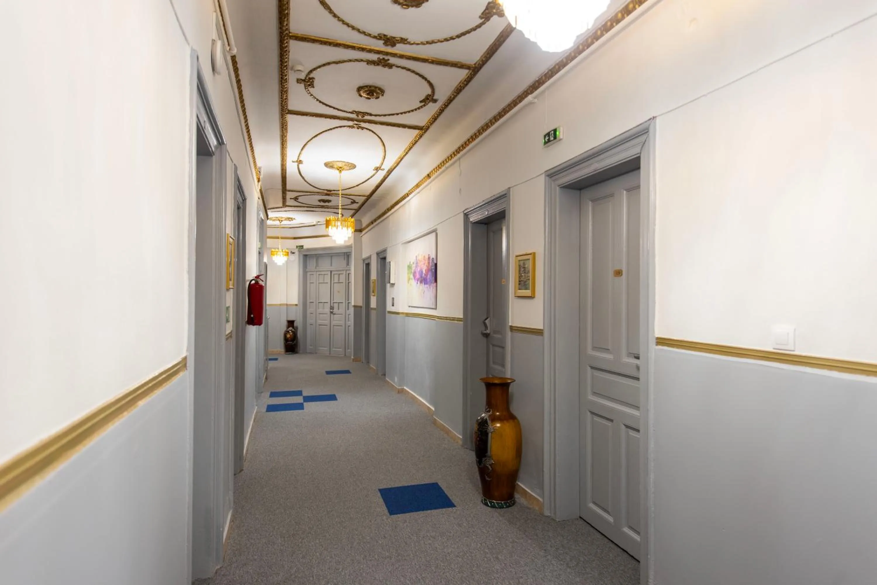 Property building in Nea Metropolis