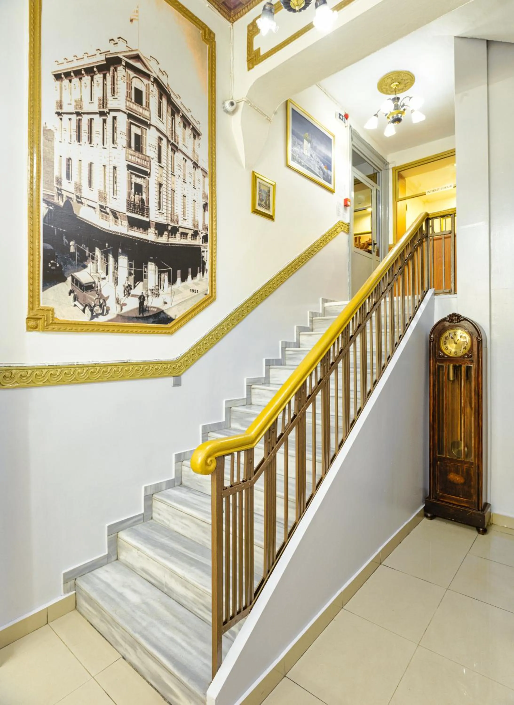 Property building in Nea Metropolis