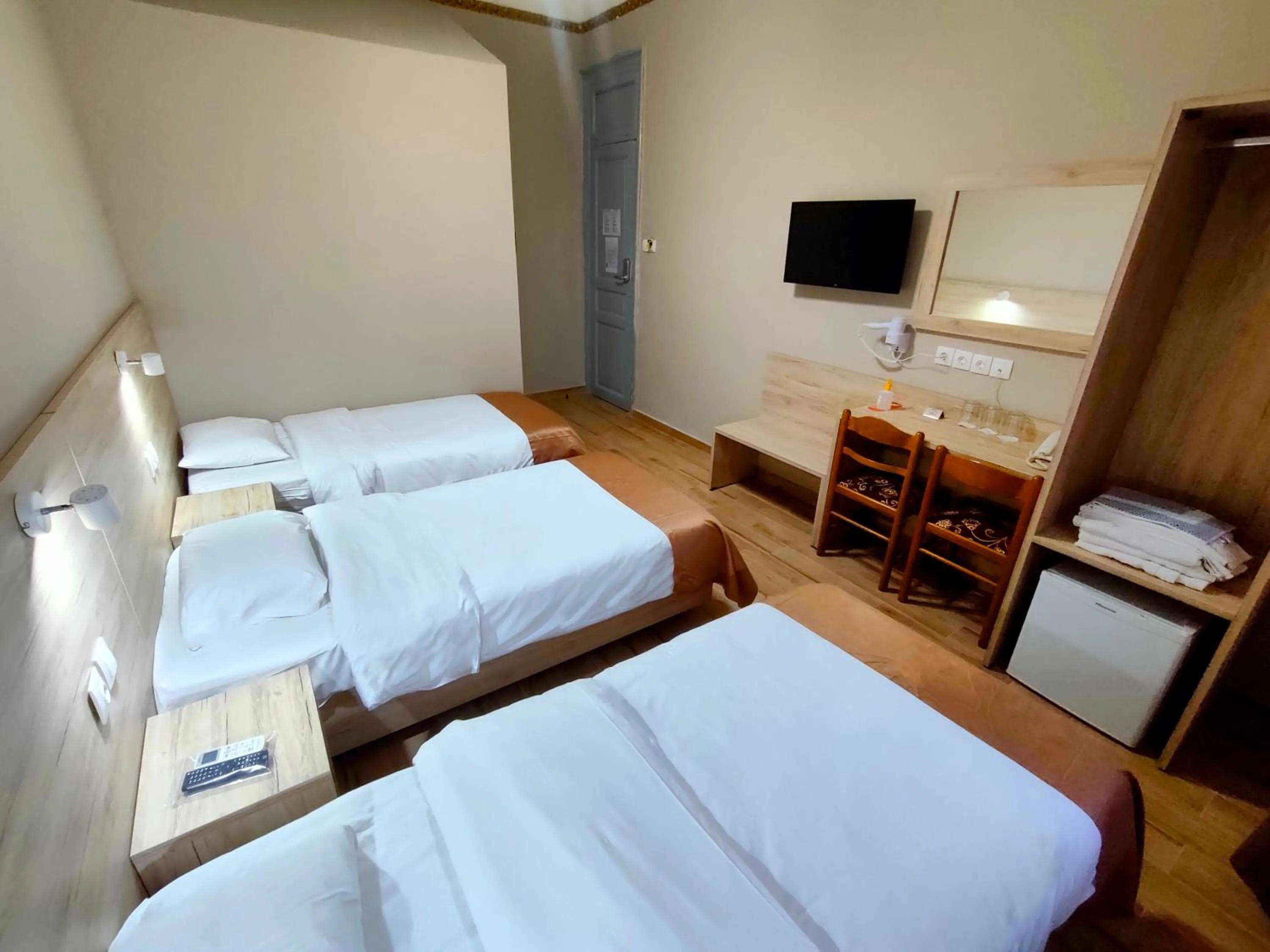 TV and multimedia, Bed in Nea Metropolis