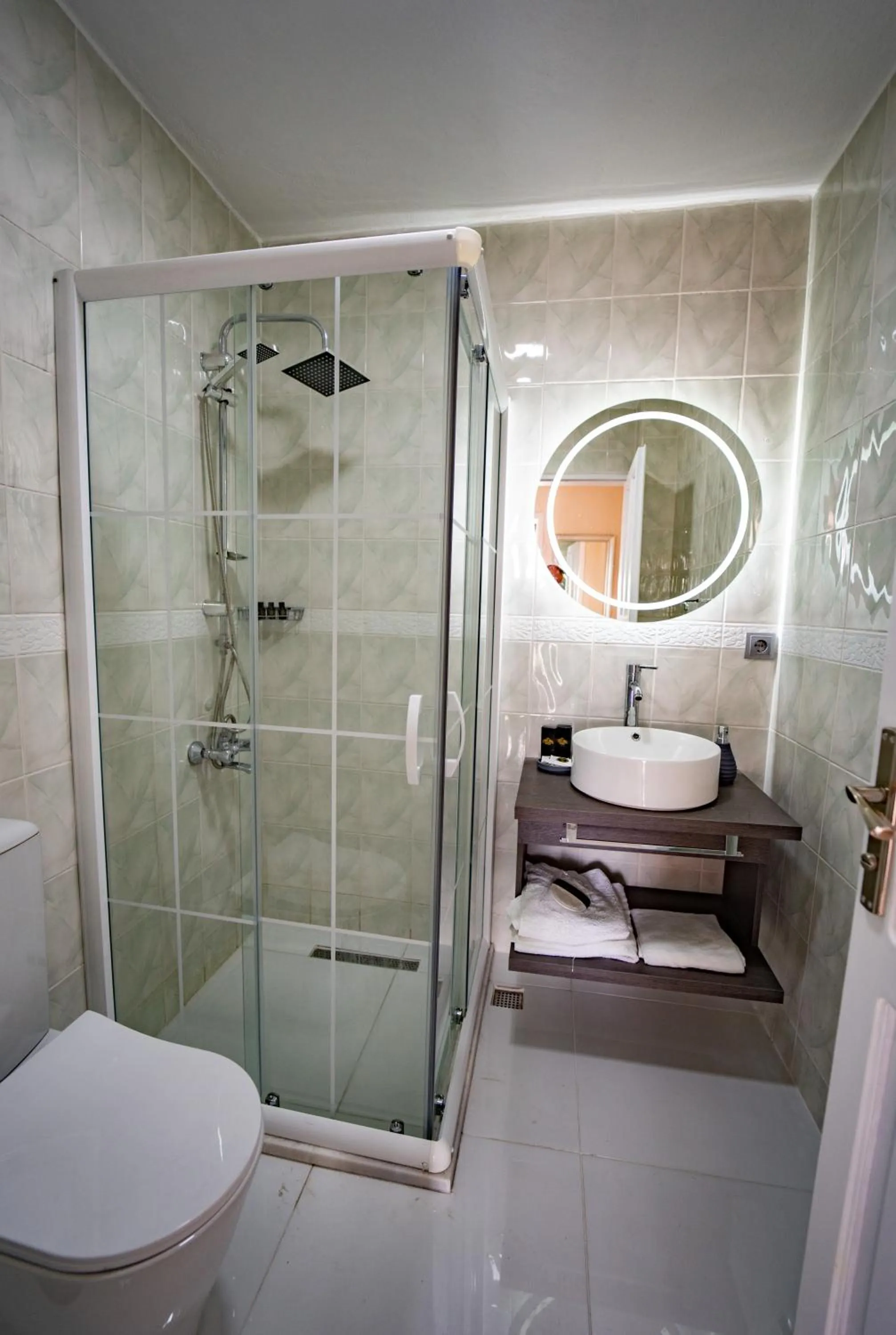 Bathroom in Carrington Suites