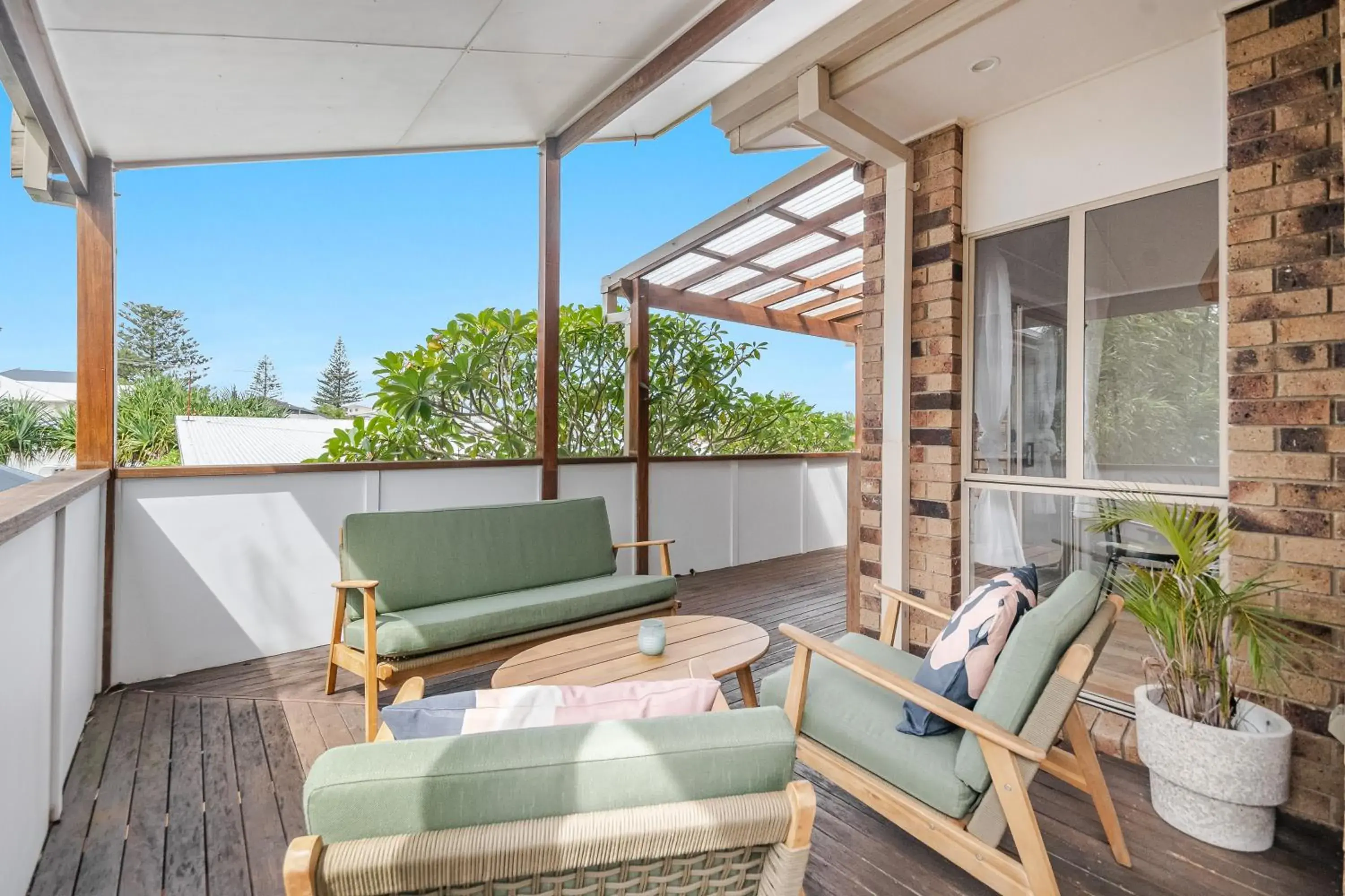 Three-Bedroom Apartment in Lennox Beach Oasis 3 Bedrooms in town Three-Bedroom Apartment in Lennox Beach Oasis 3 Bedrooms in town
