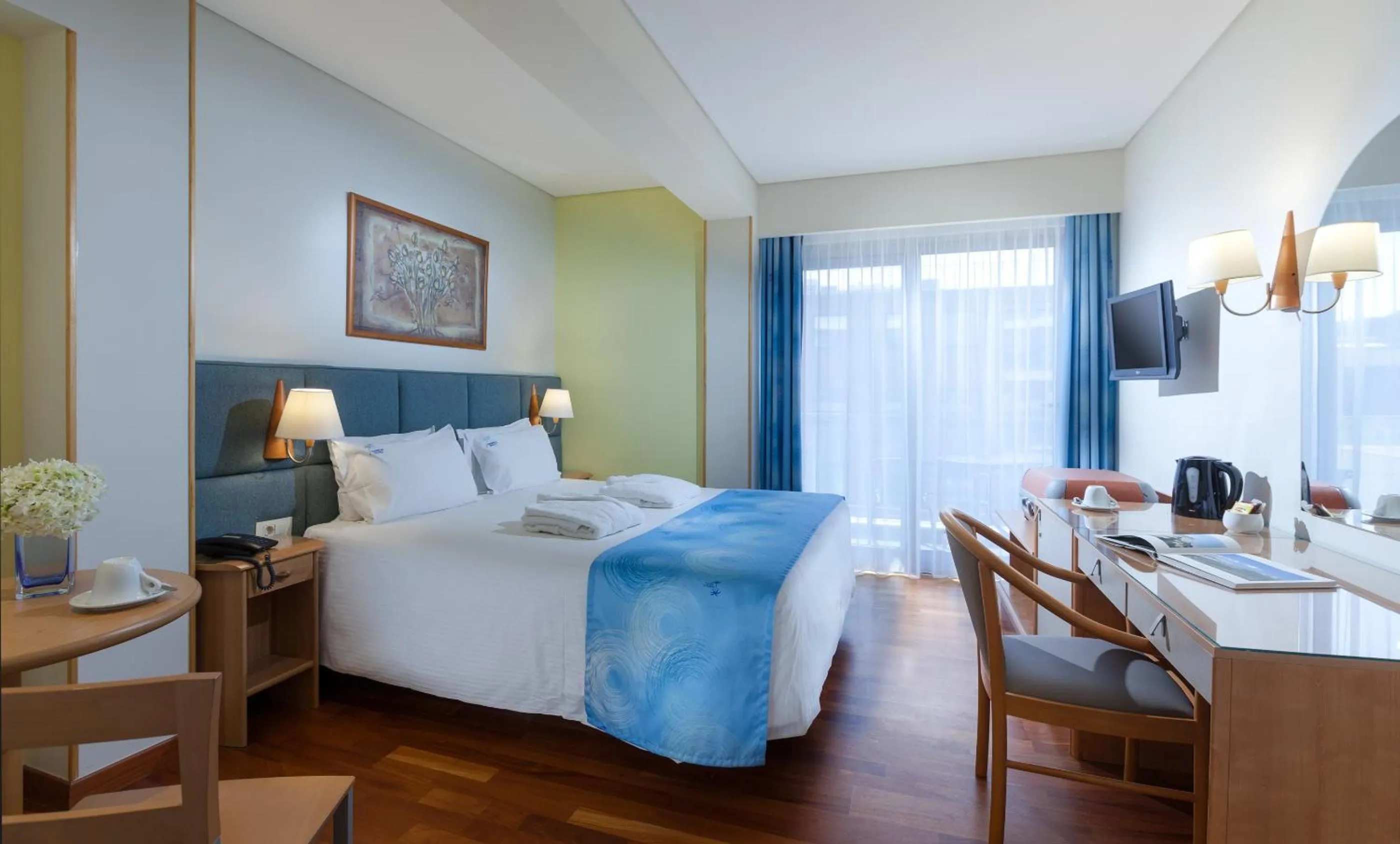 Bed in Tropical Hotel