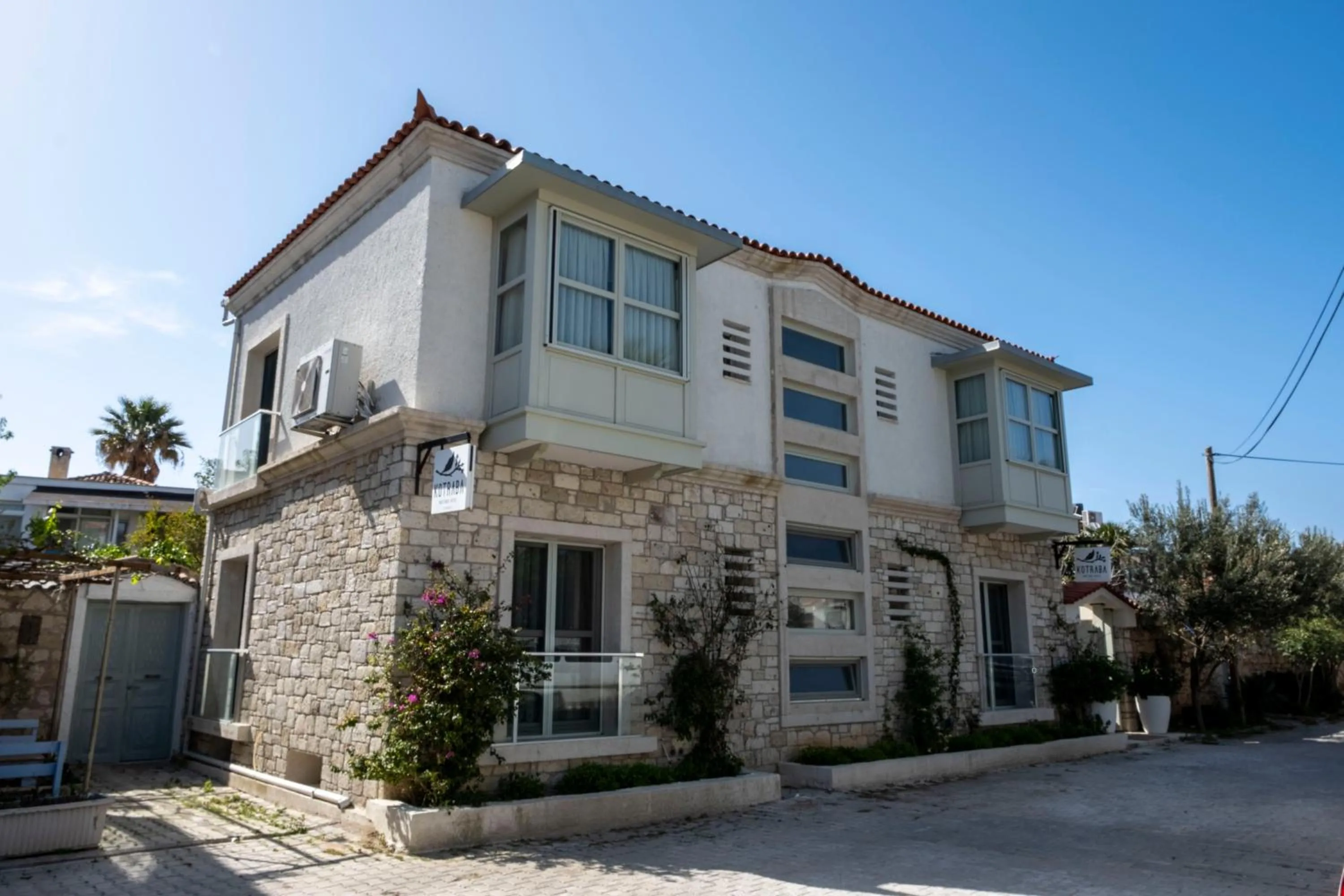 Property building in Kotraba Alacati Hotel