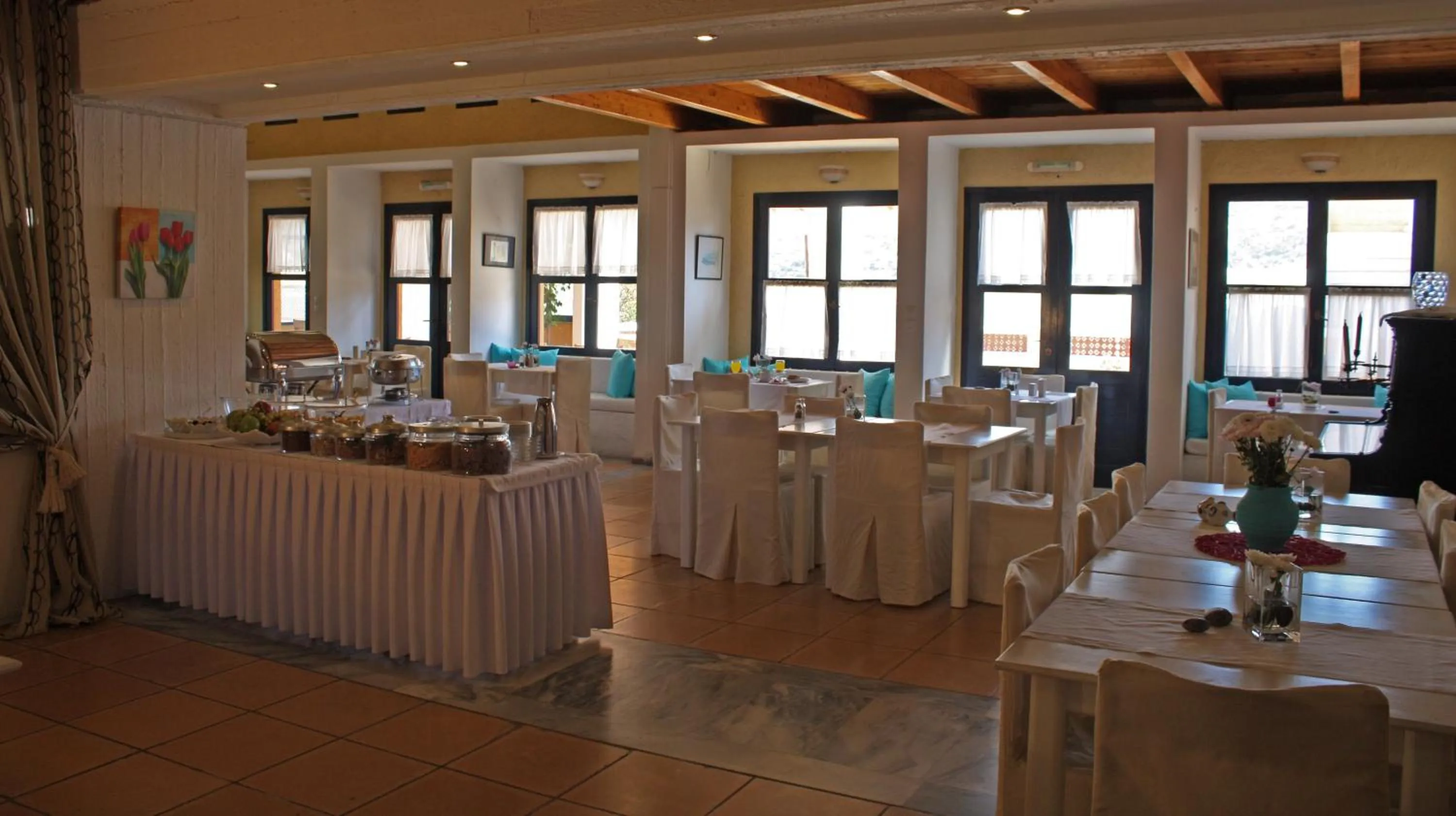 Restaurant/places to eat in Mare Vista Hotel - Epaminondas