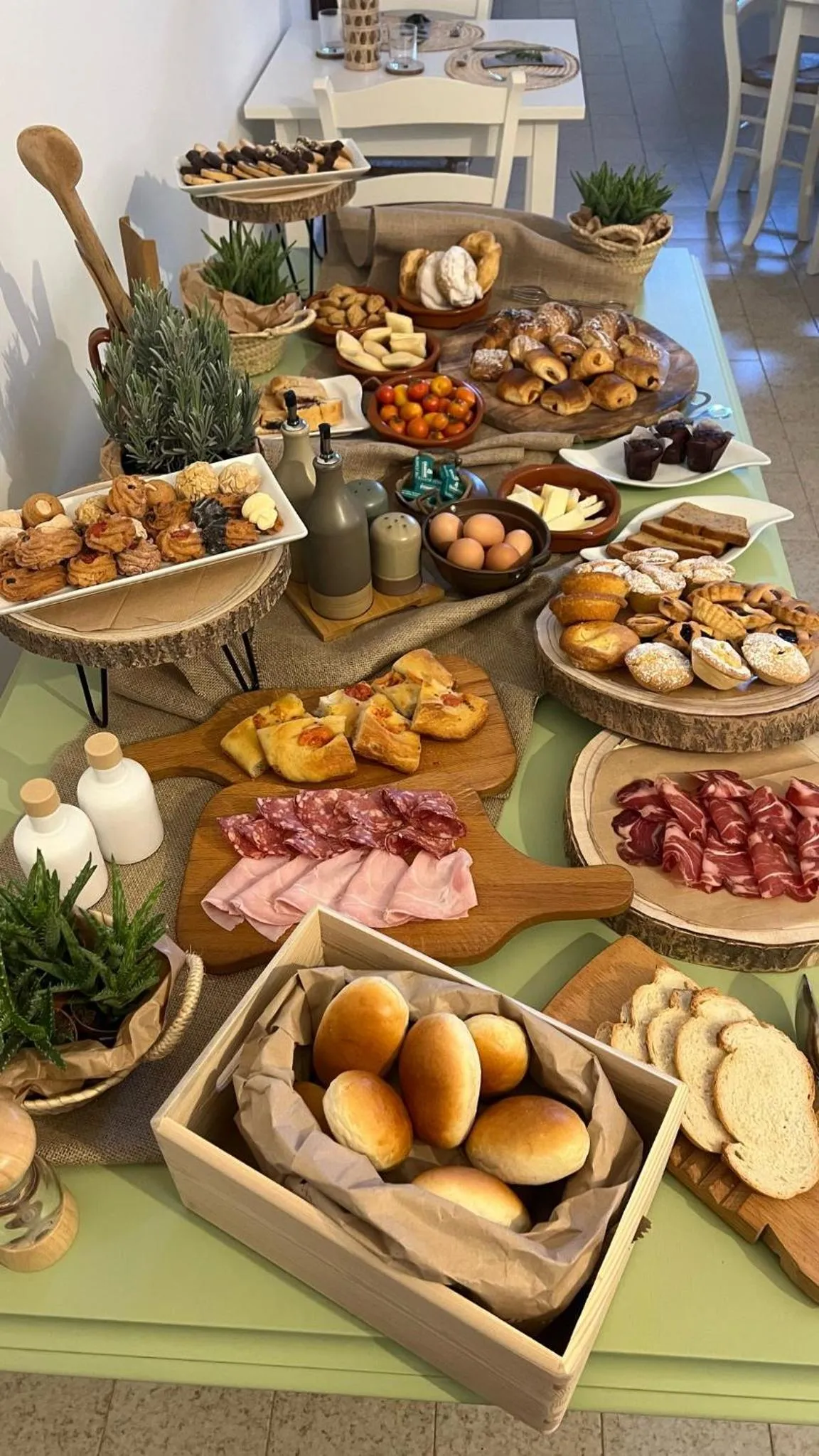 Food and drinks in B&B Villa Maggi