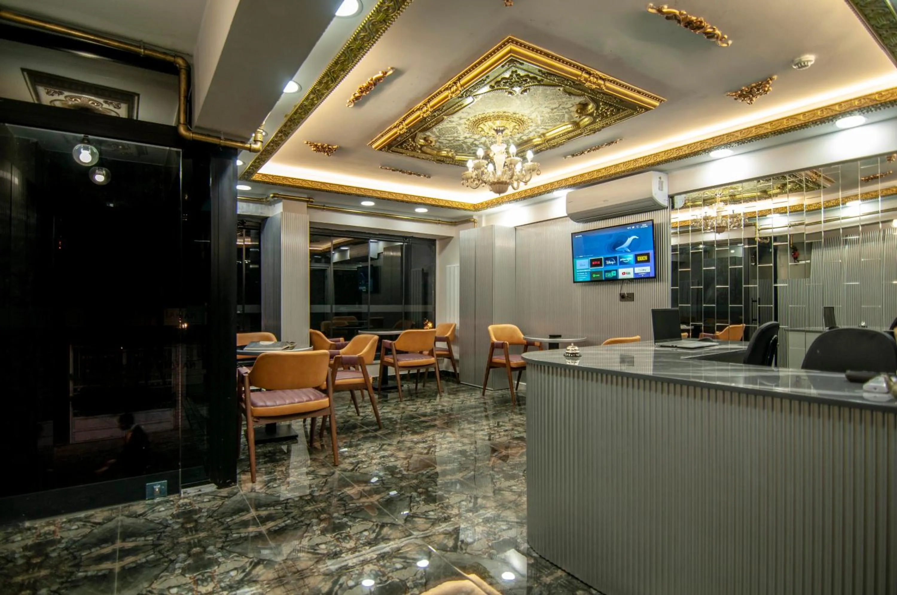 Lobby or reception in Naif Bey Hotel