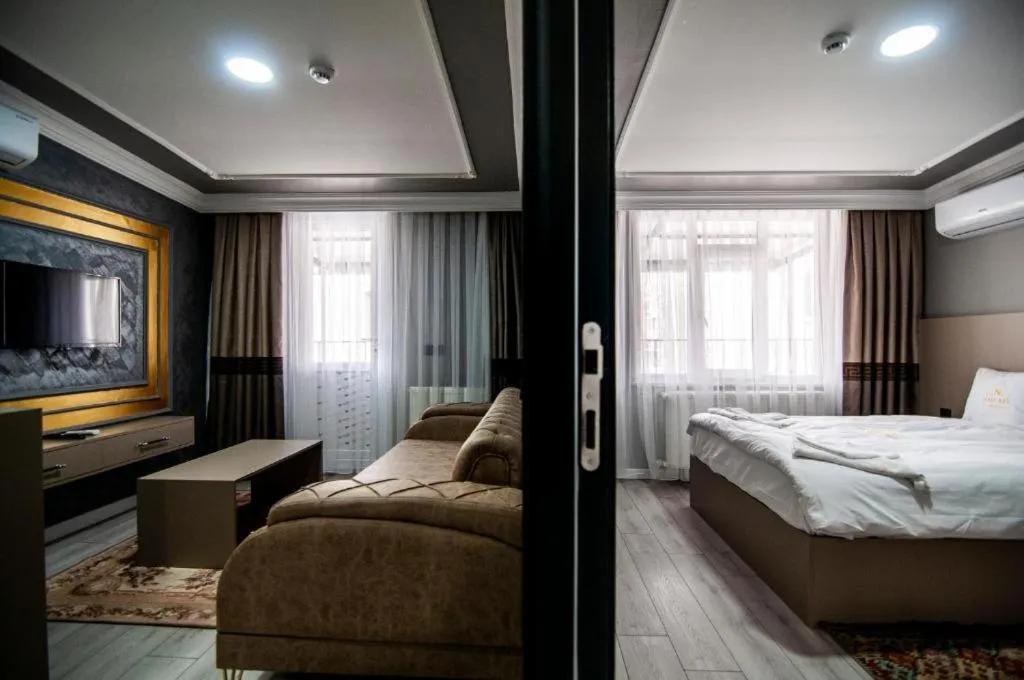 Photo of the whole room, Bed in Naif Bey Hotel