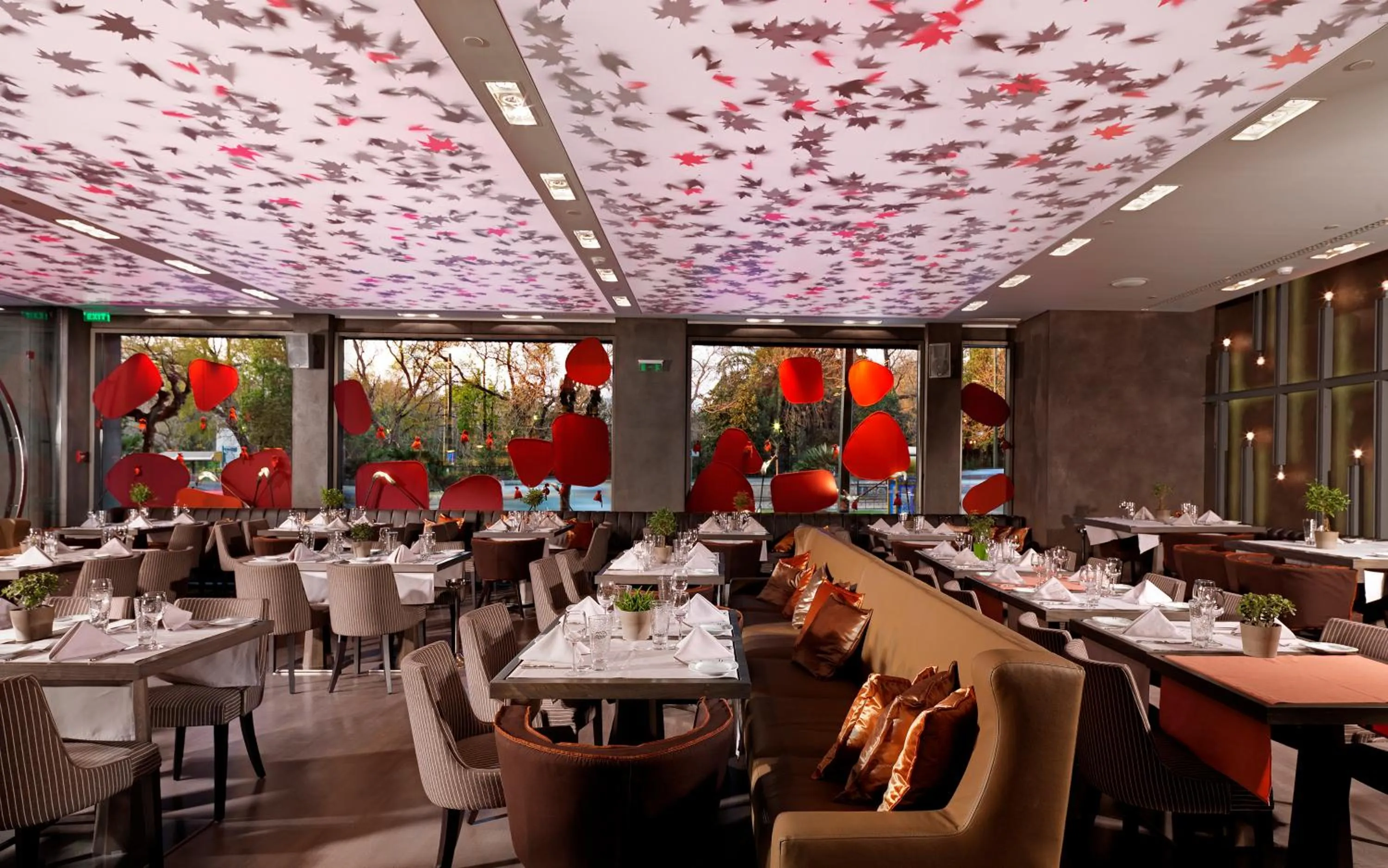 Restaurant/places to eat in Radisson Blu Park Hotel Athens