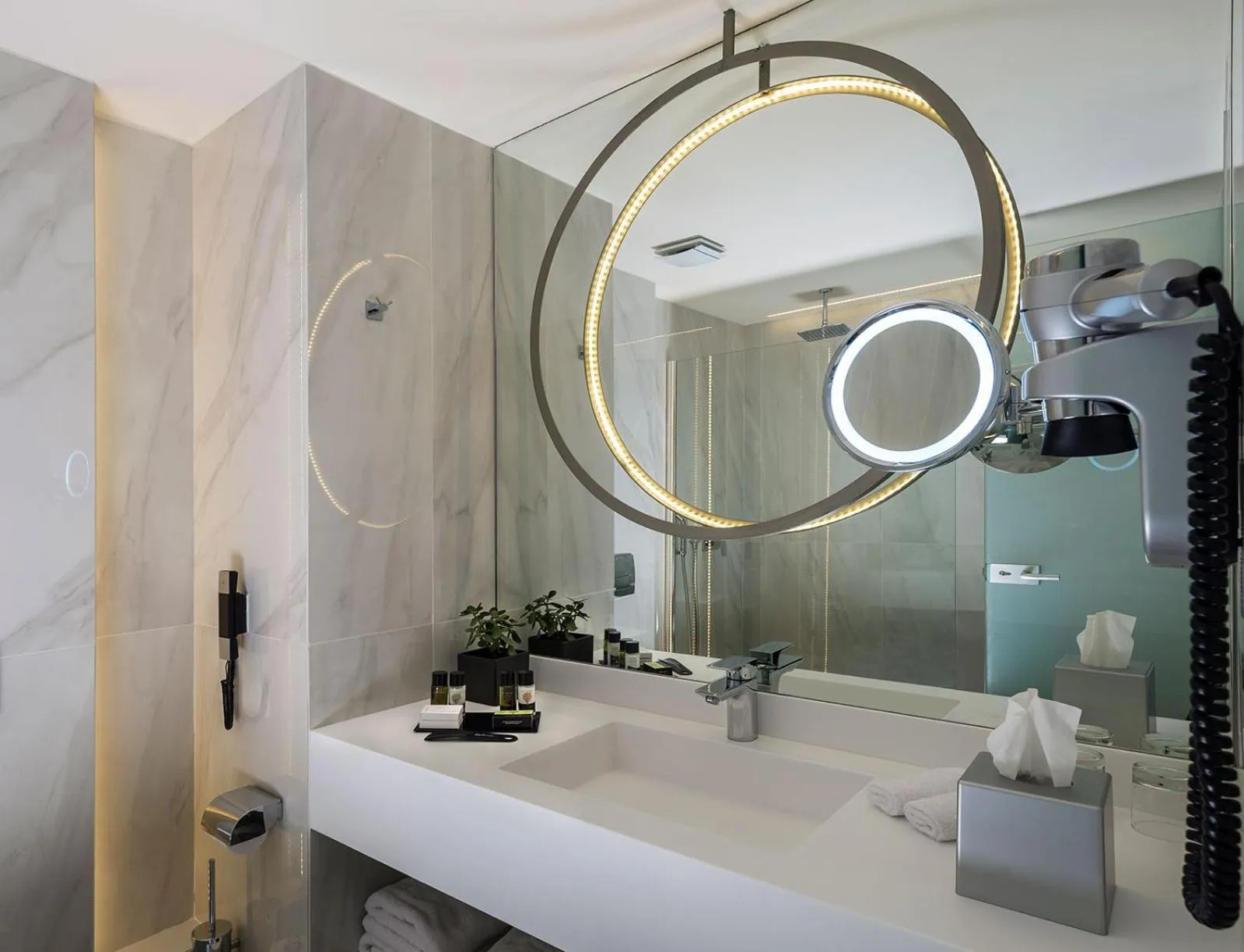 Bathroom in Radisson Blu Park Hotel Athens