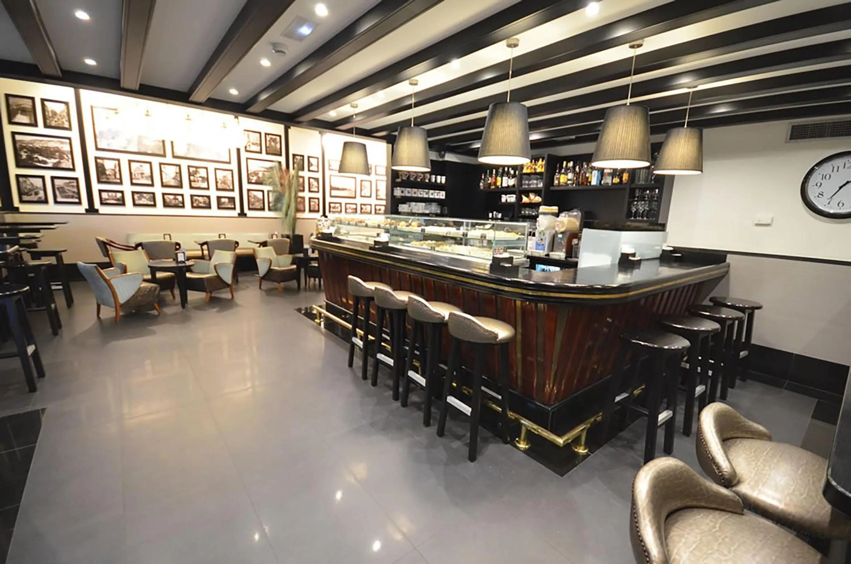 Restaurant/places to eat in Sercotel Hotel Parque