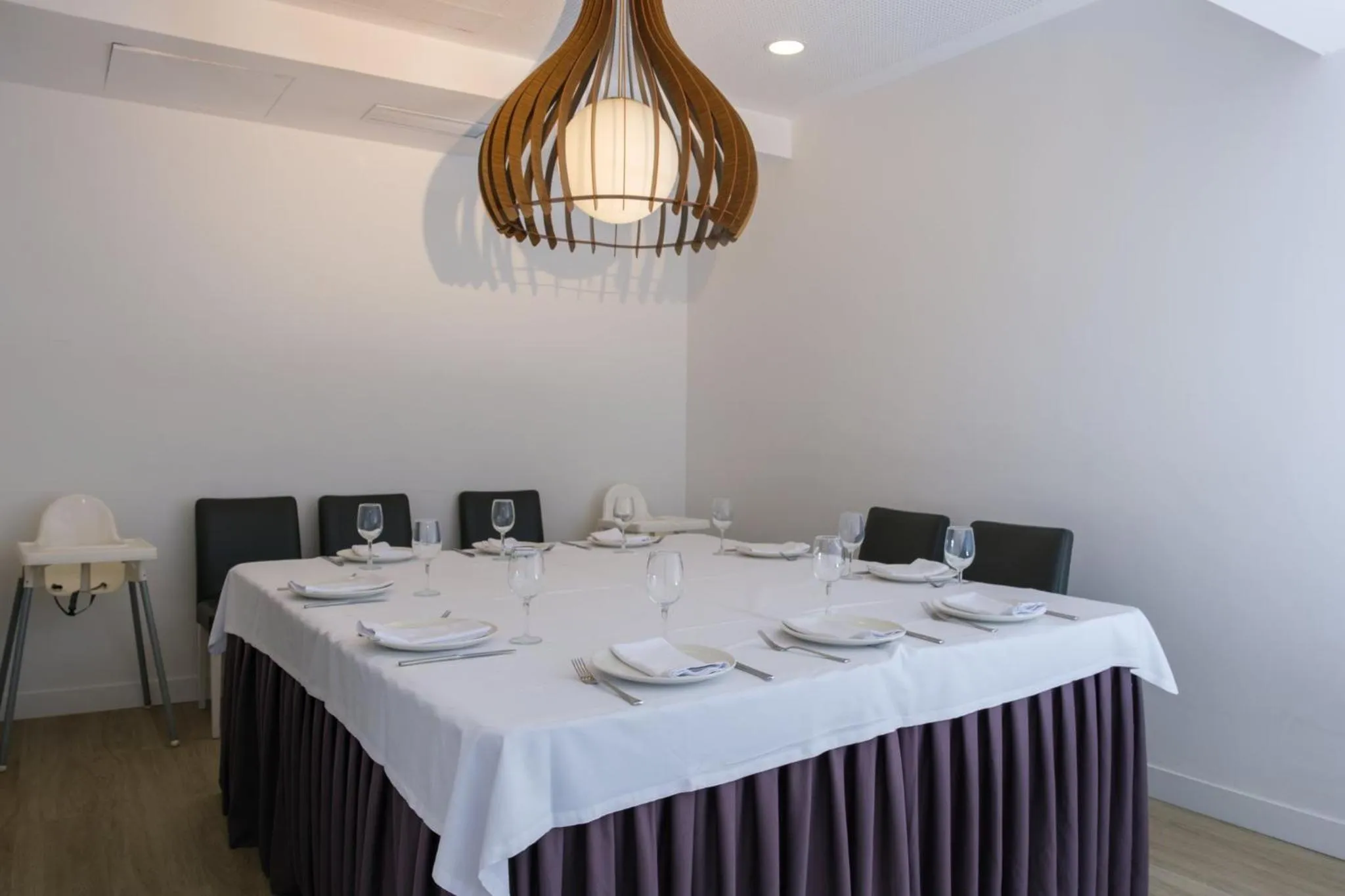 Restaurant/places to eat in Sercotel Hotel Parque