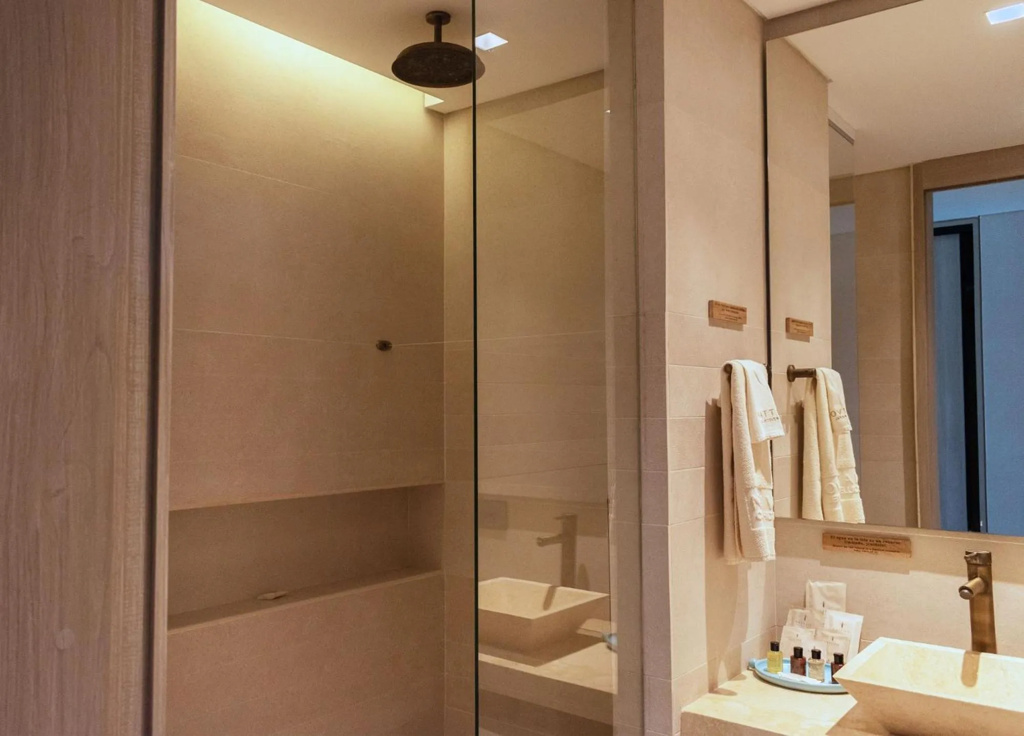 Shower in Nattivo Collection Hotel