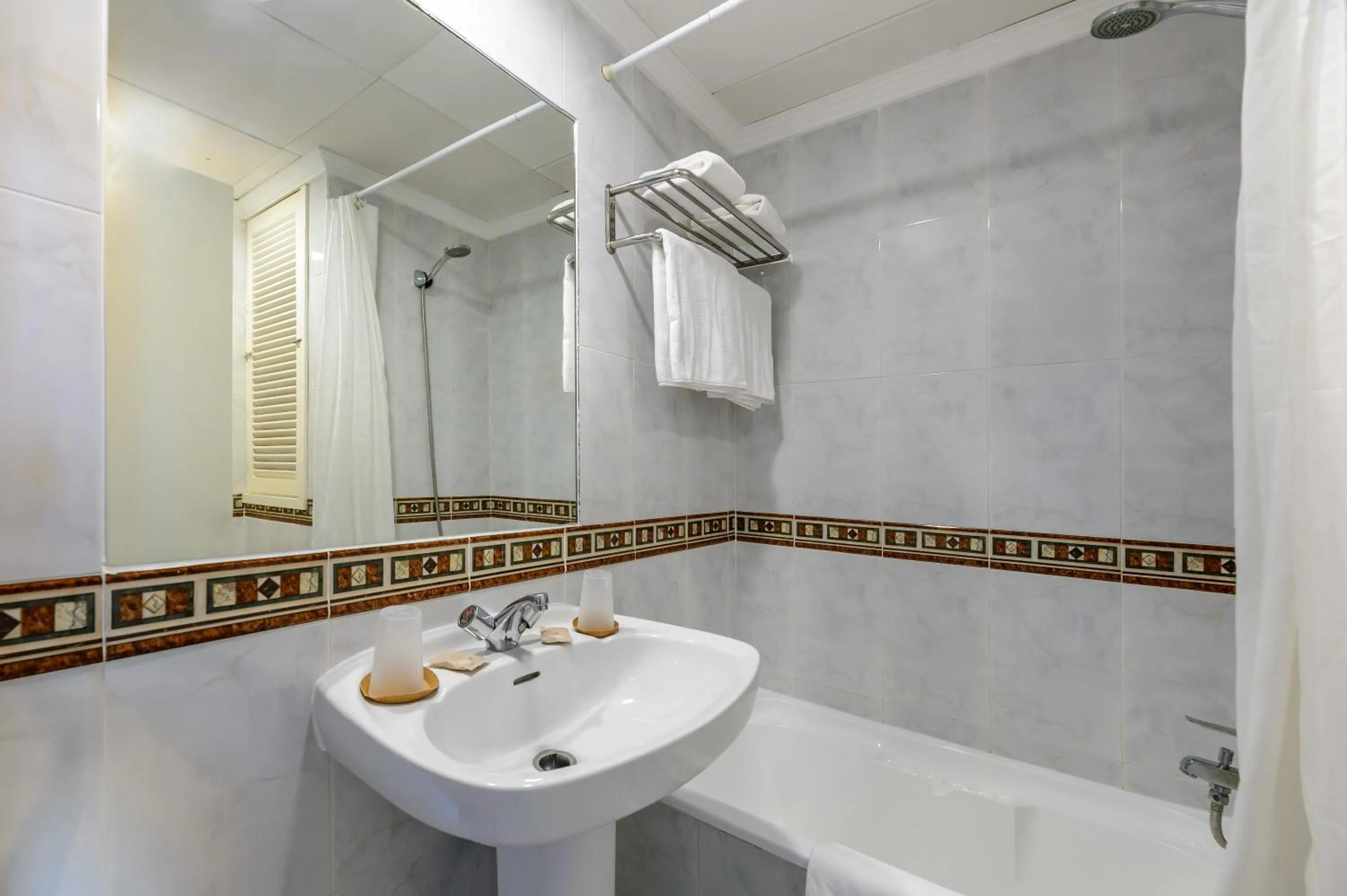 Bathroom in Hotel Vibra Riviera