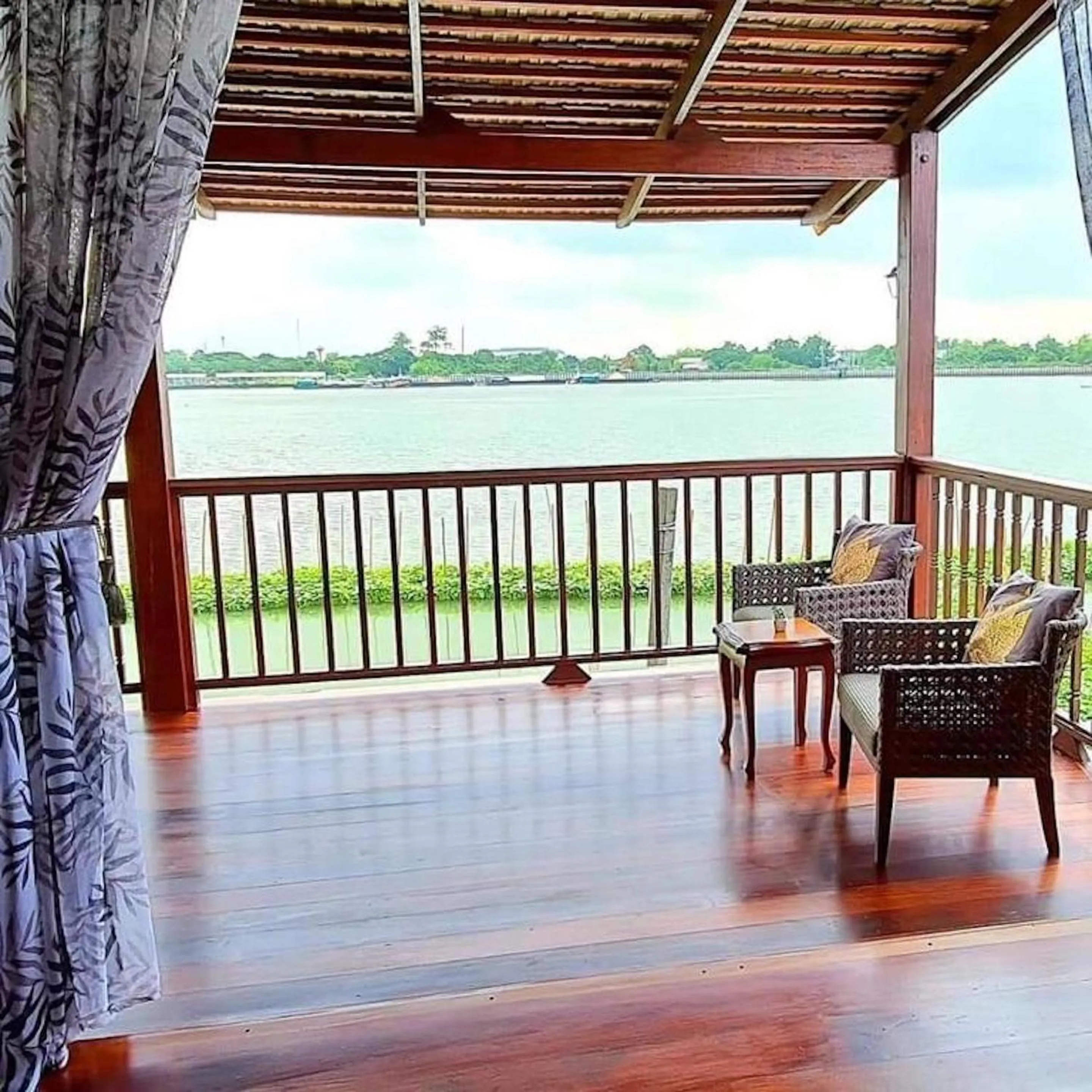 Seating area in RuenKijja