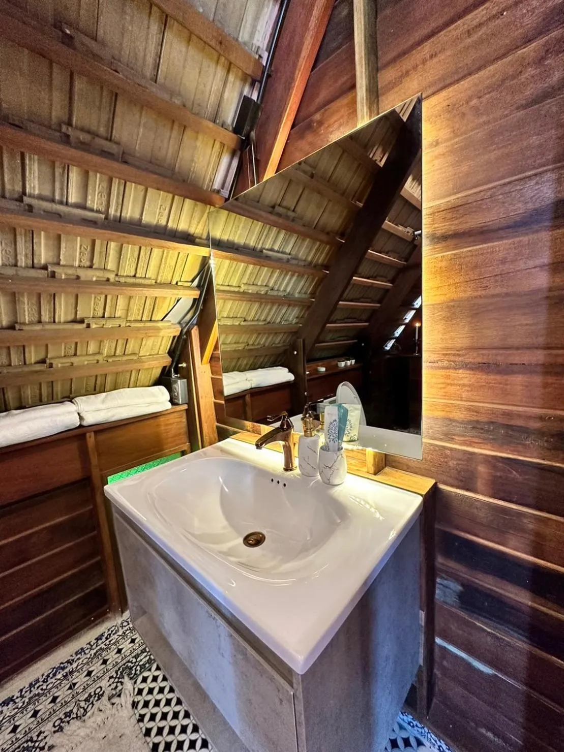 Bathroom in RuenKijja