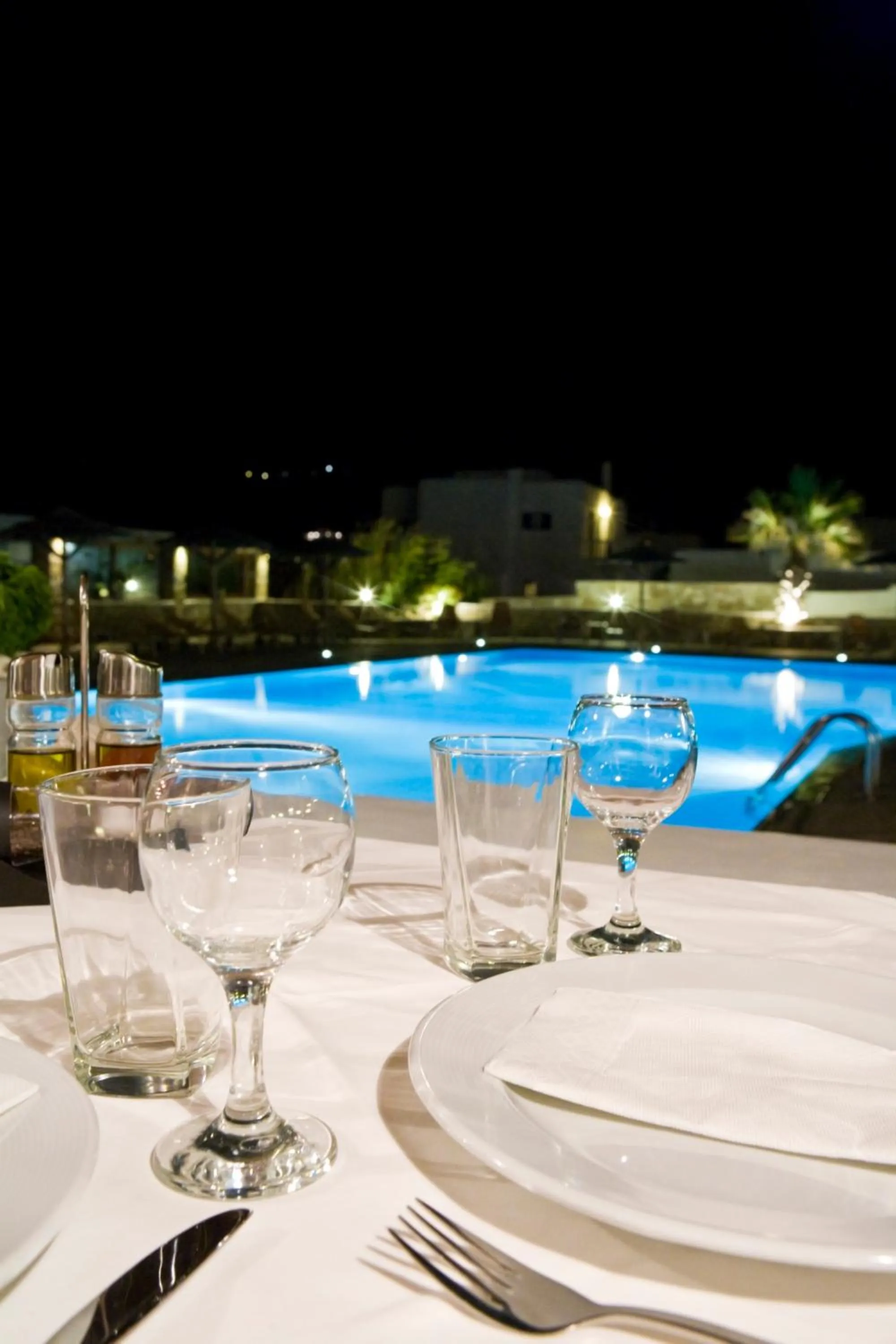 Restaurant/places to eat in Yiannaki Hotel