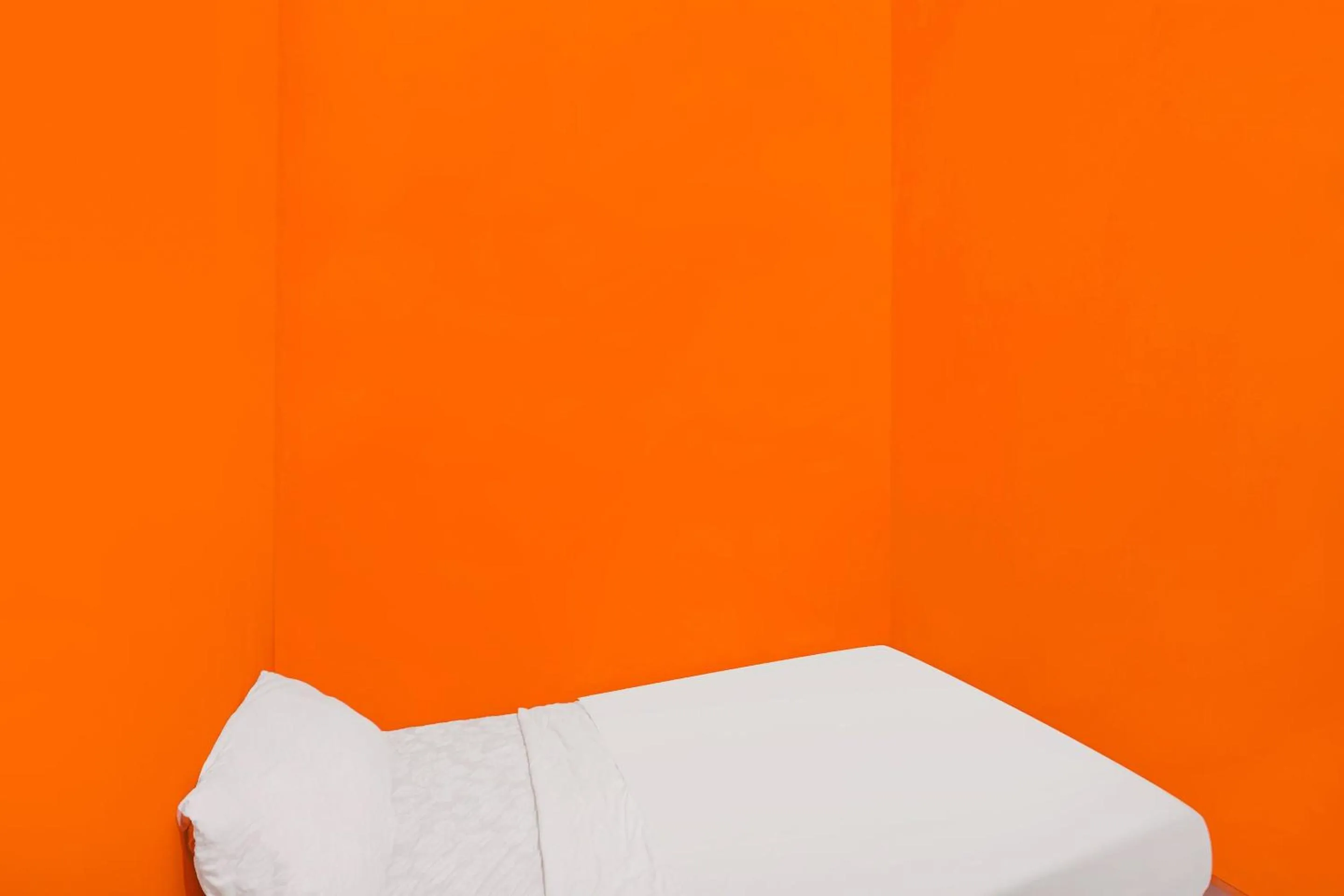 Bedroom, Bed in Hotel O Penginapan ReniNearMall Nagoya Hill