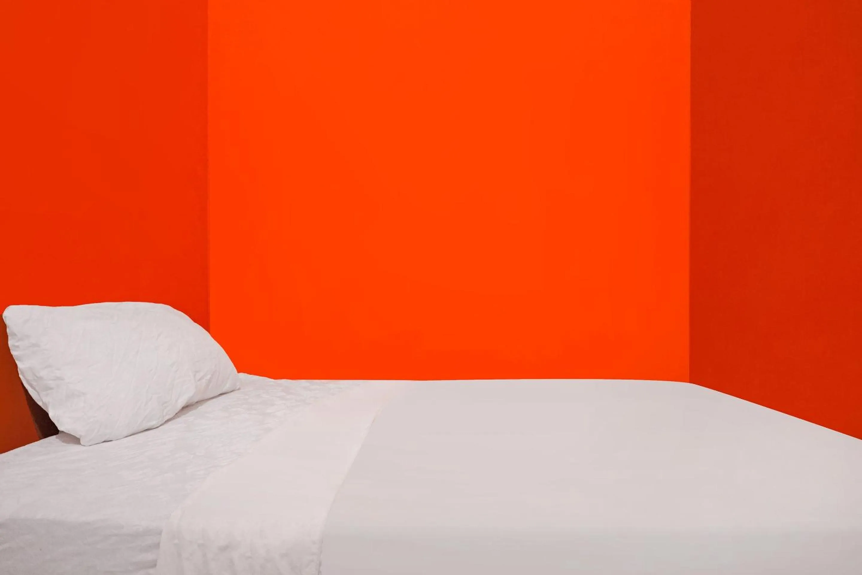 Bedroom, Bed in Hotel O Penginapan ReniNearMall Nagoya Hill