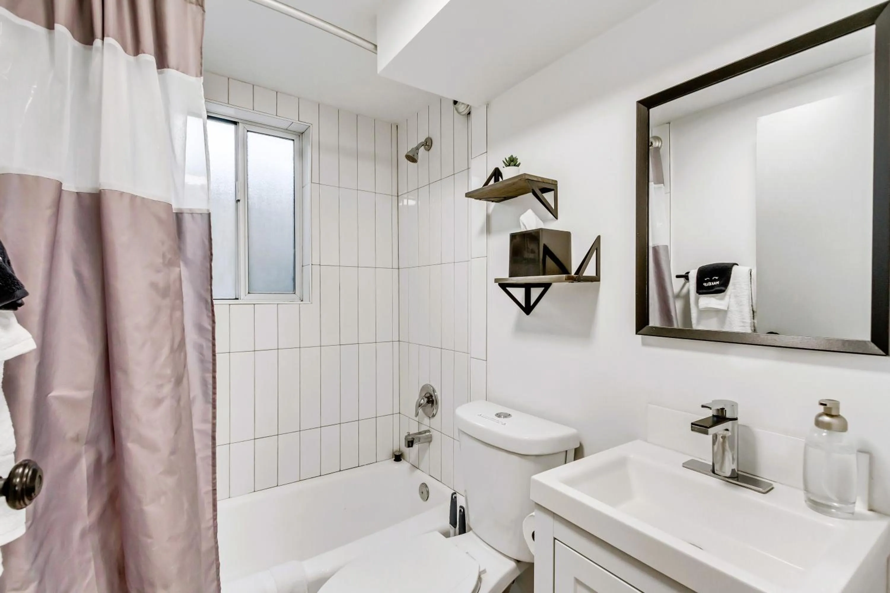 Bathroom in Marmalade by Cloud Dream Homes