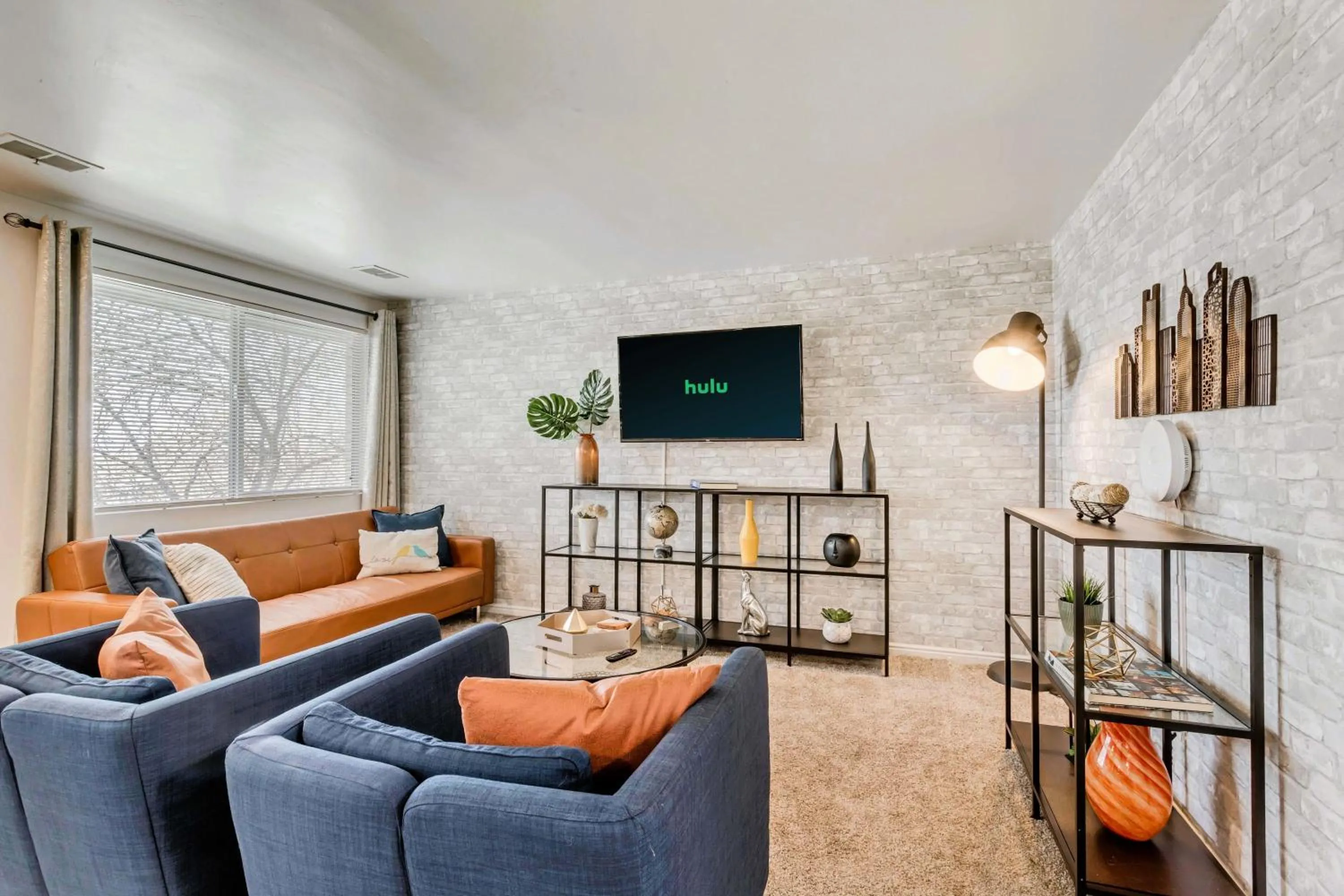 Living room in Marmalade by Cloud Dream Homes