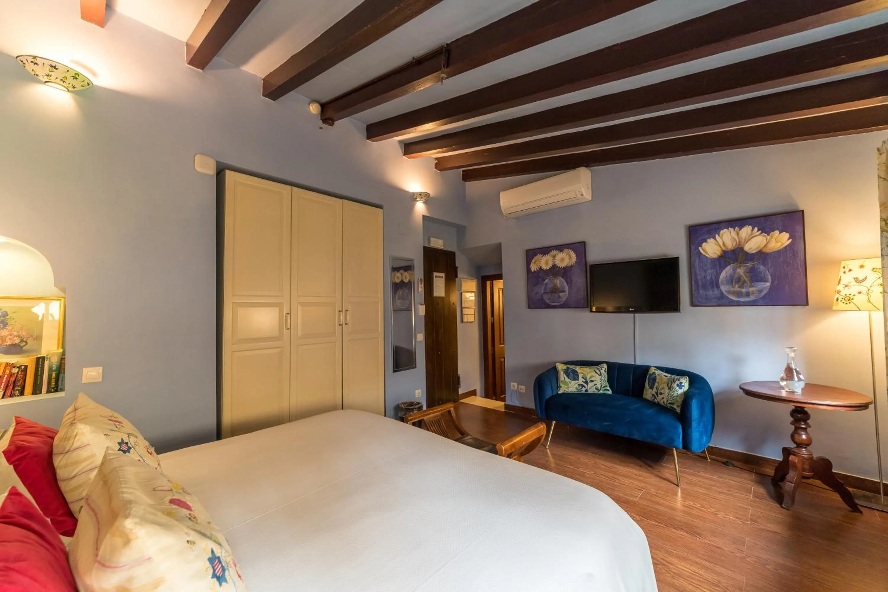 Bedroom, Bed in El Rey Moro Hotel Boutique