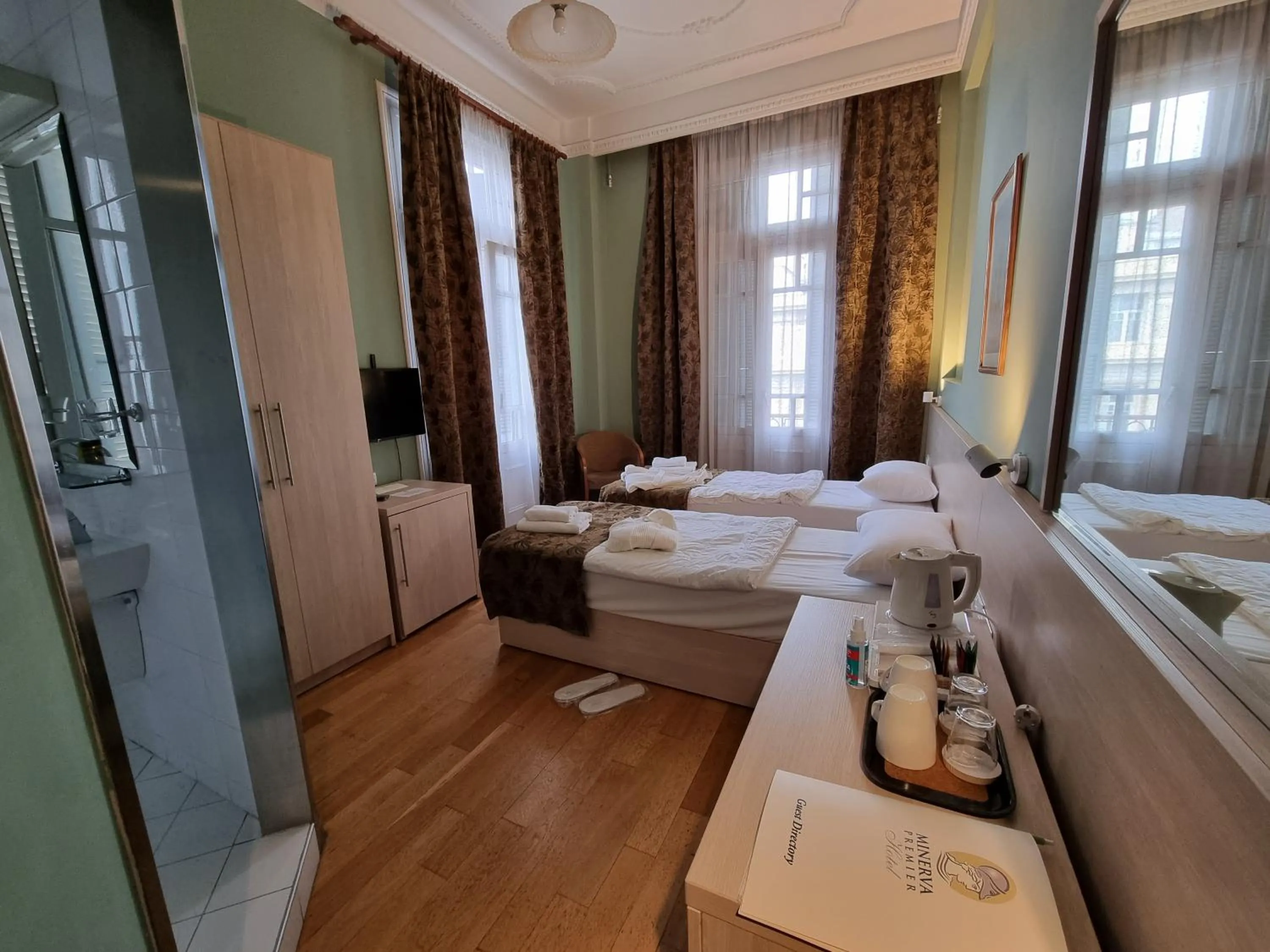 Bedroom, Bed in Minerva Premier Hotel