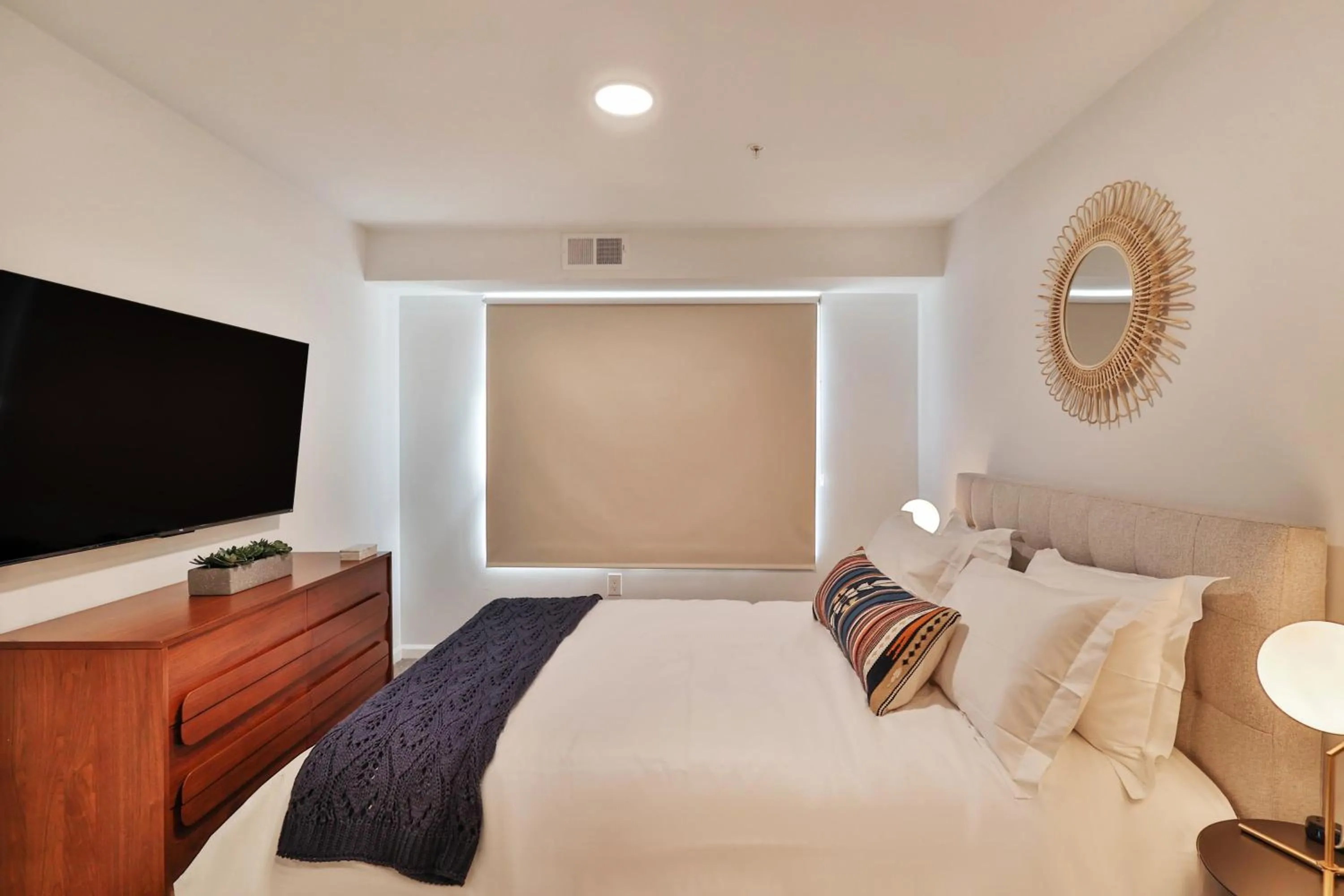 TV and multimedia in Hyatus at City Views