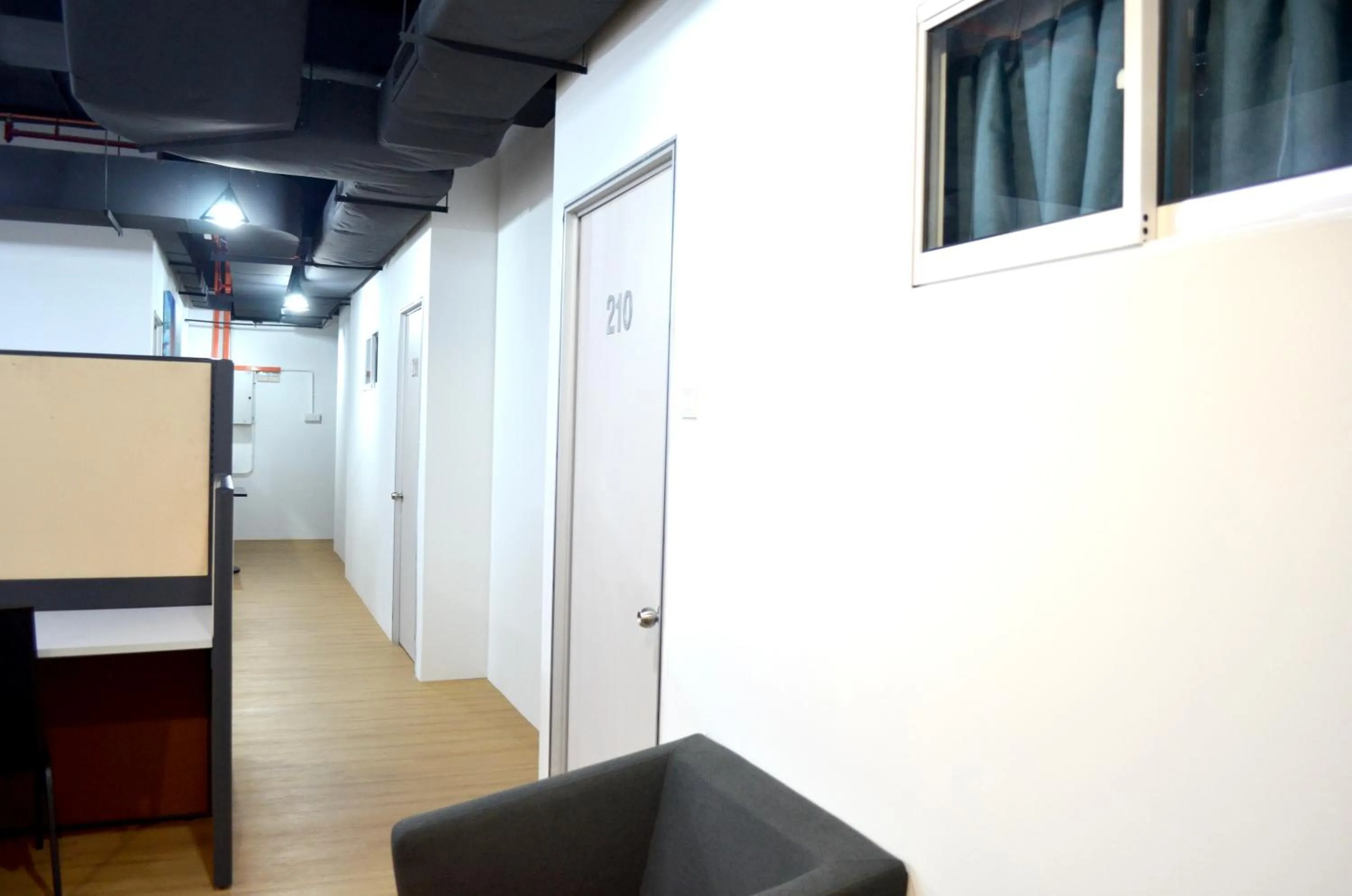 Area and facilities in RED ROOM Kuala Lumpur