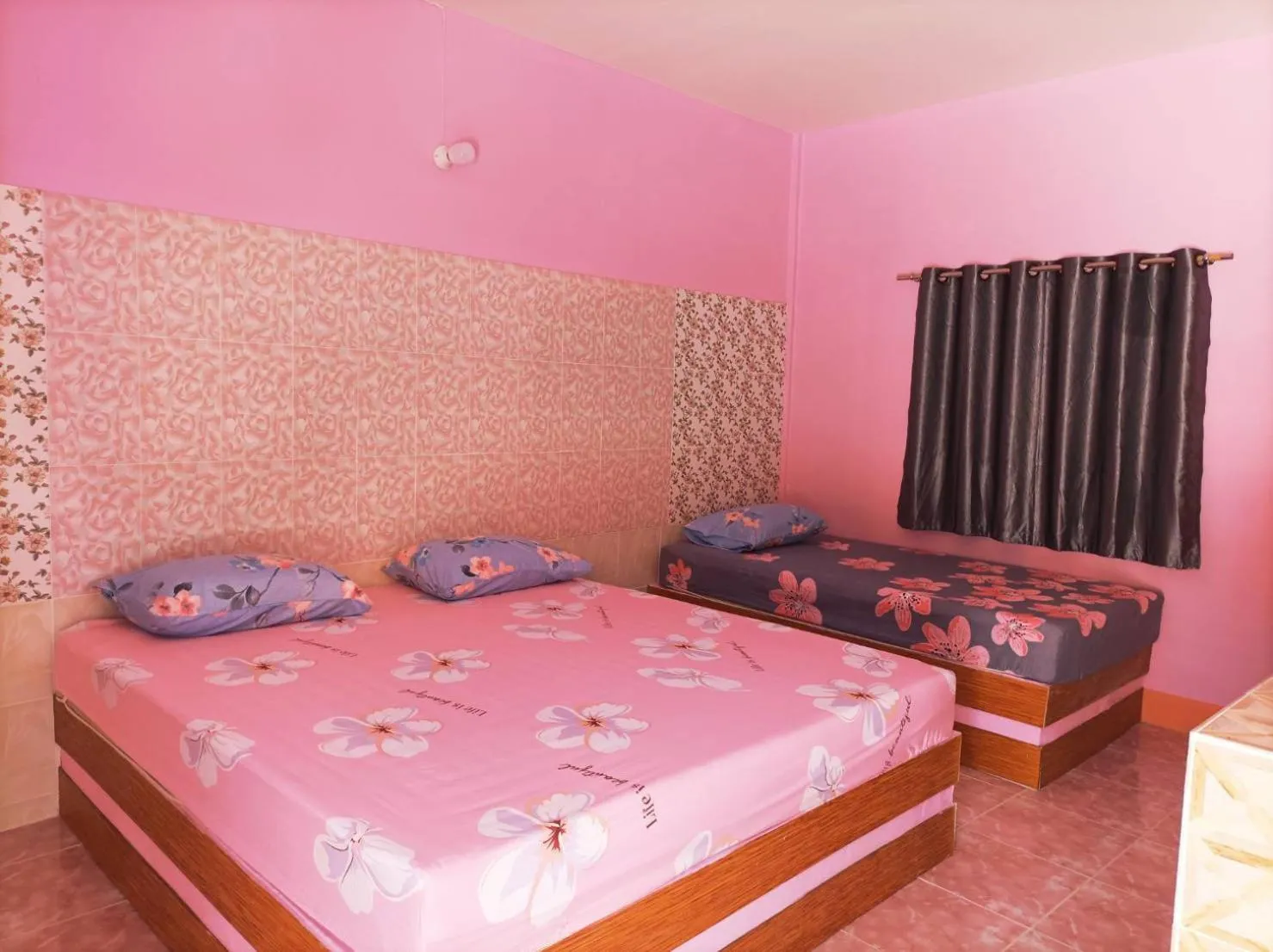 Bed in Vimanmek Resort