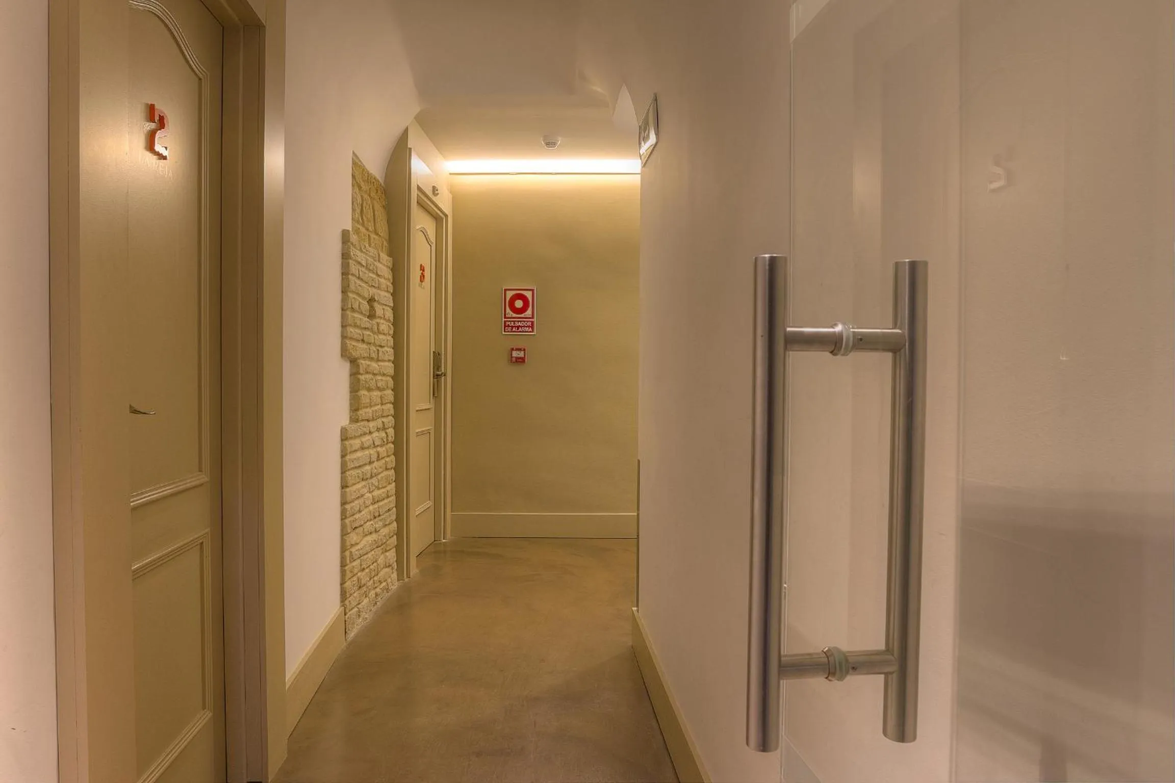 Decorative detail in Los Patios