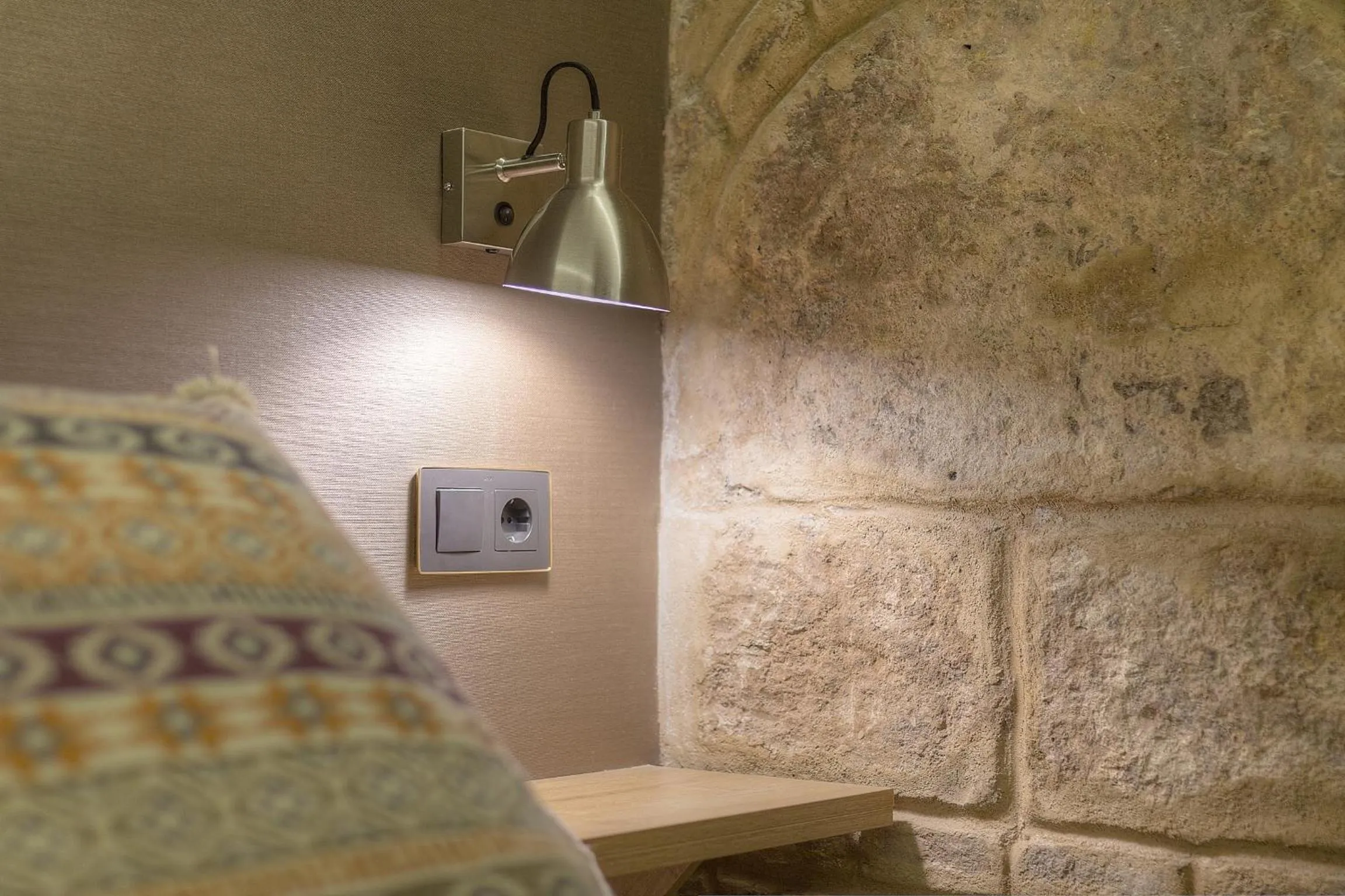 Decorative detail in Los Patios