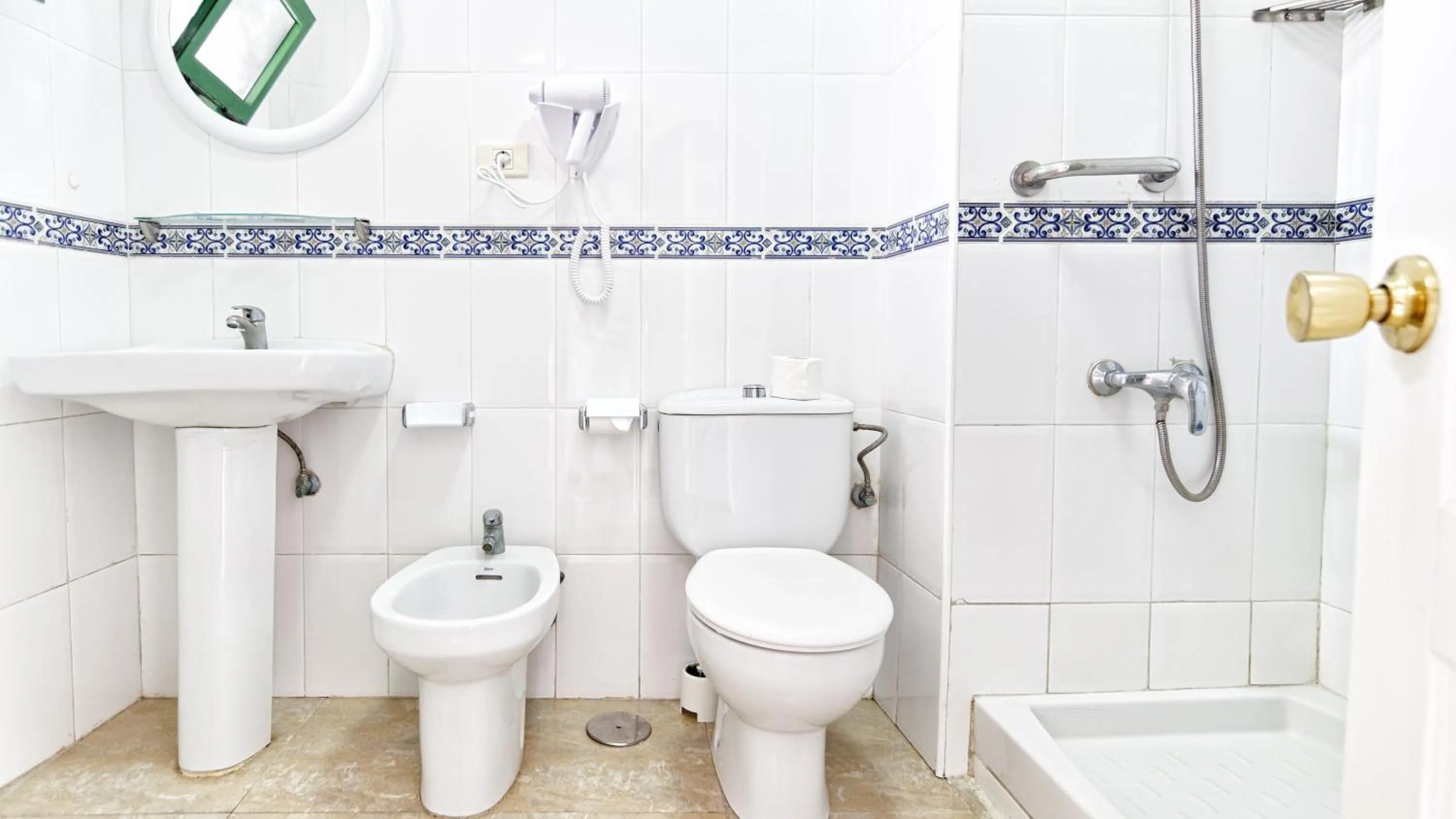 Bathroom in Las Faluas