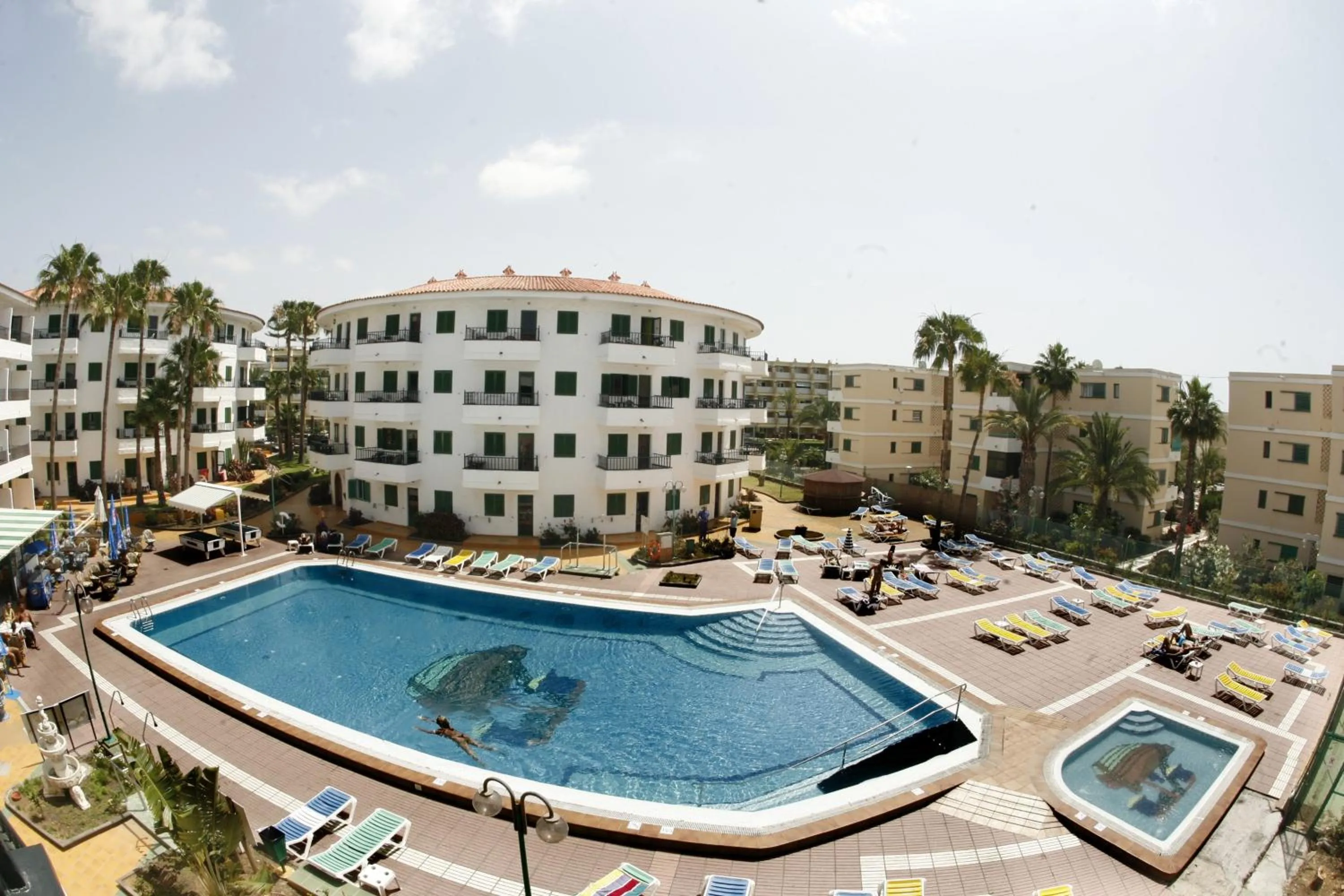 Property building in Las Faluas