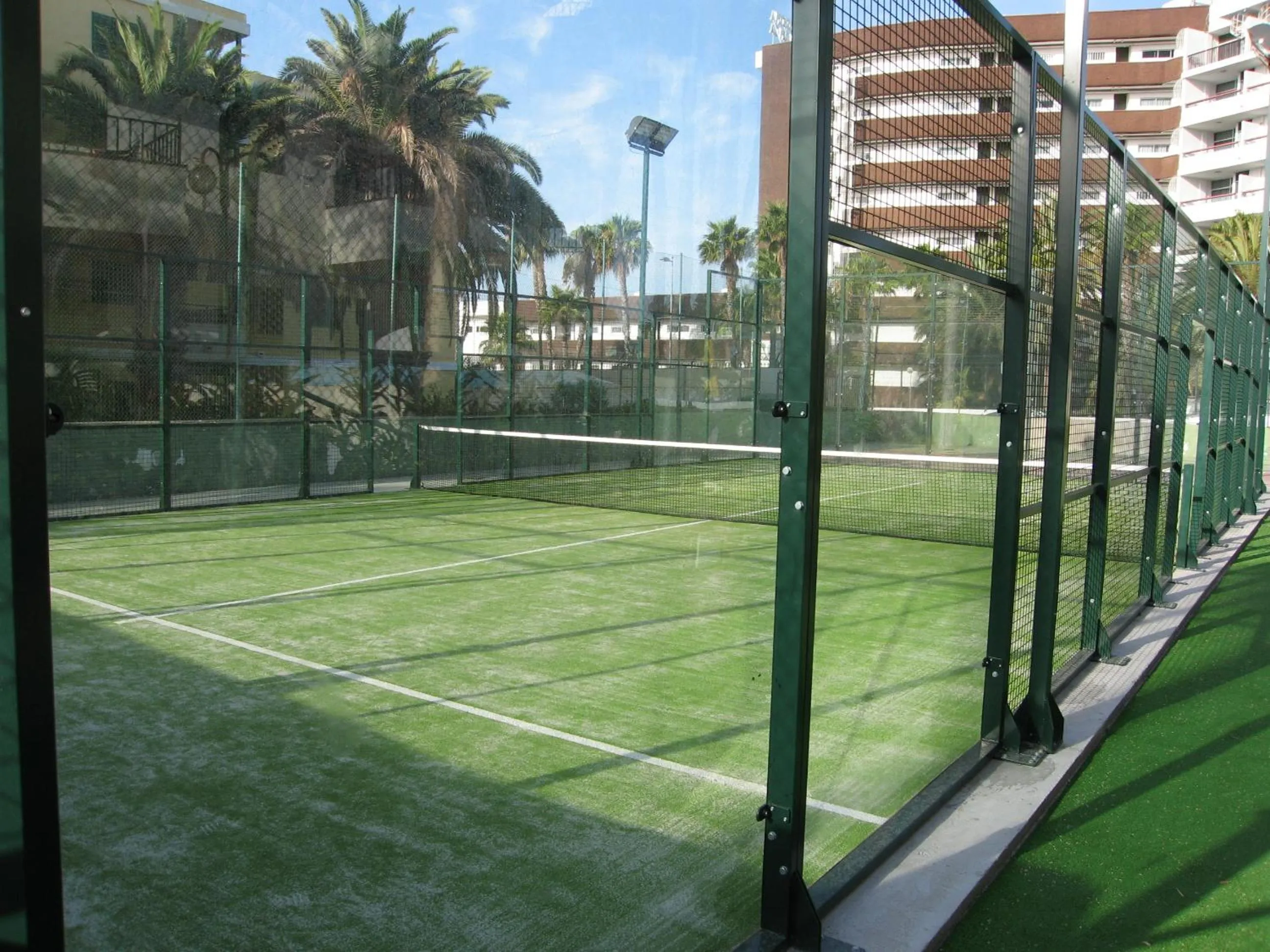 Tennis court in Las Faluas