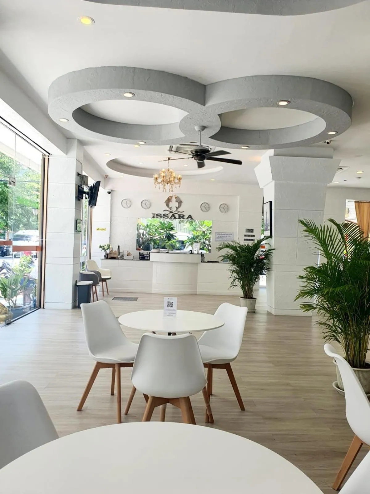 Lobby or reception in Issara Patong Beach