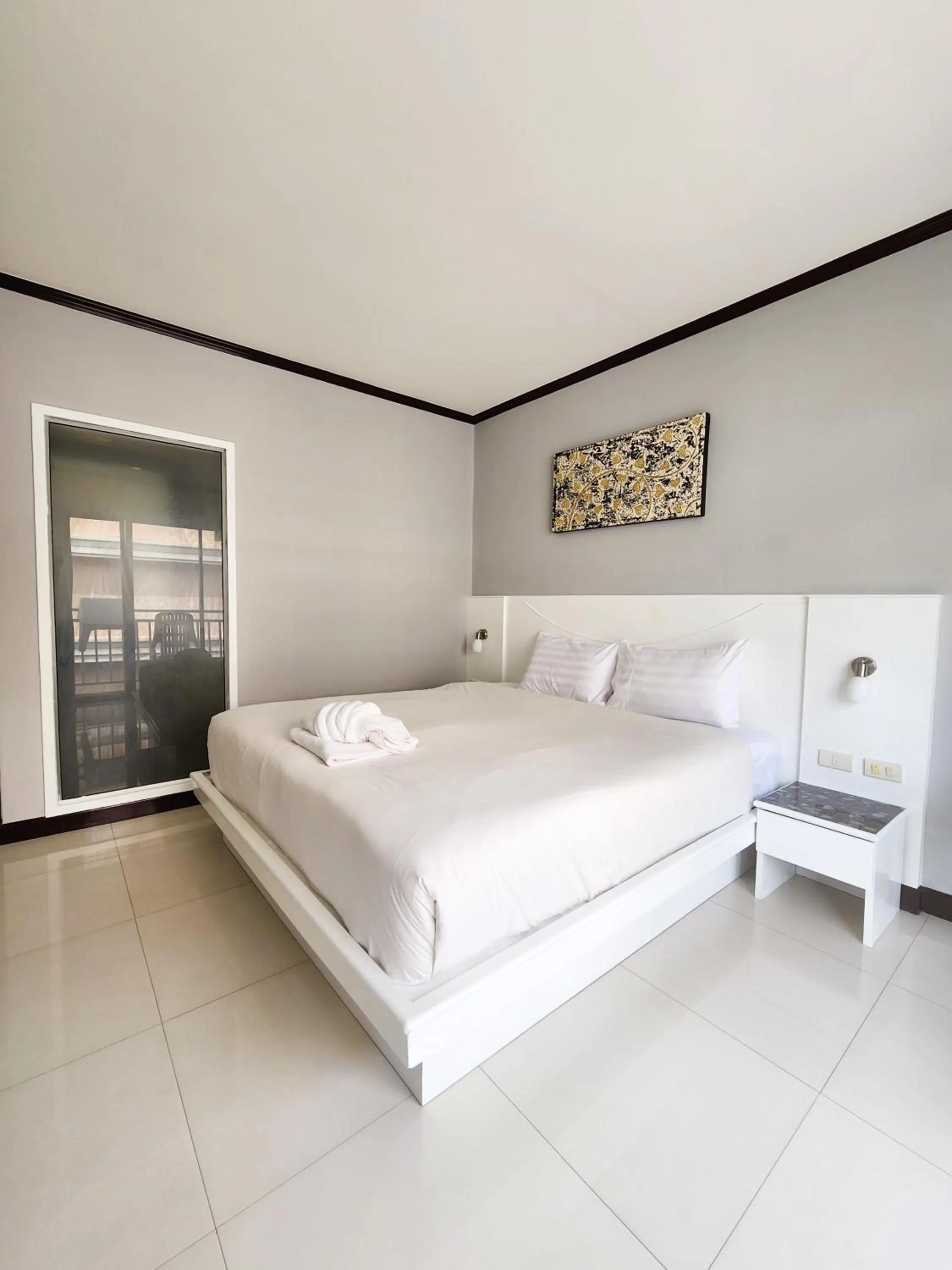 Bedroom, Bed in Issara Patong Beach