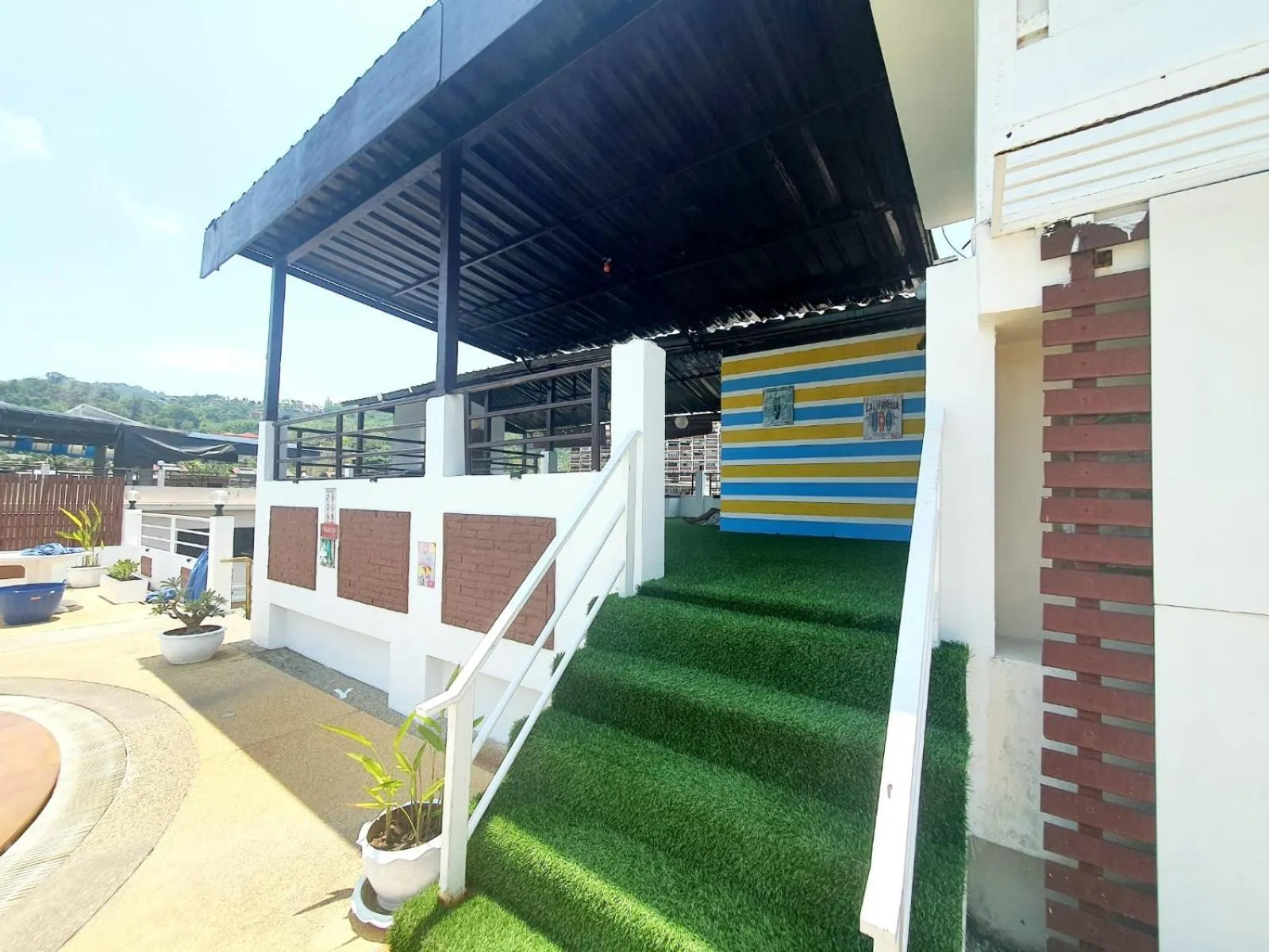 Balcony/Terrace in Issara Patong Beach